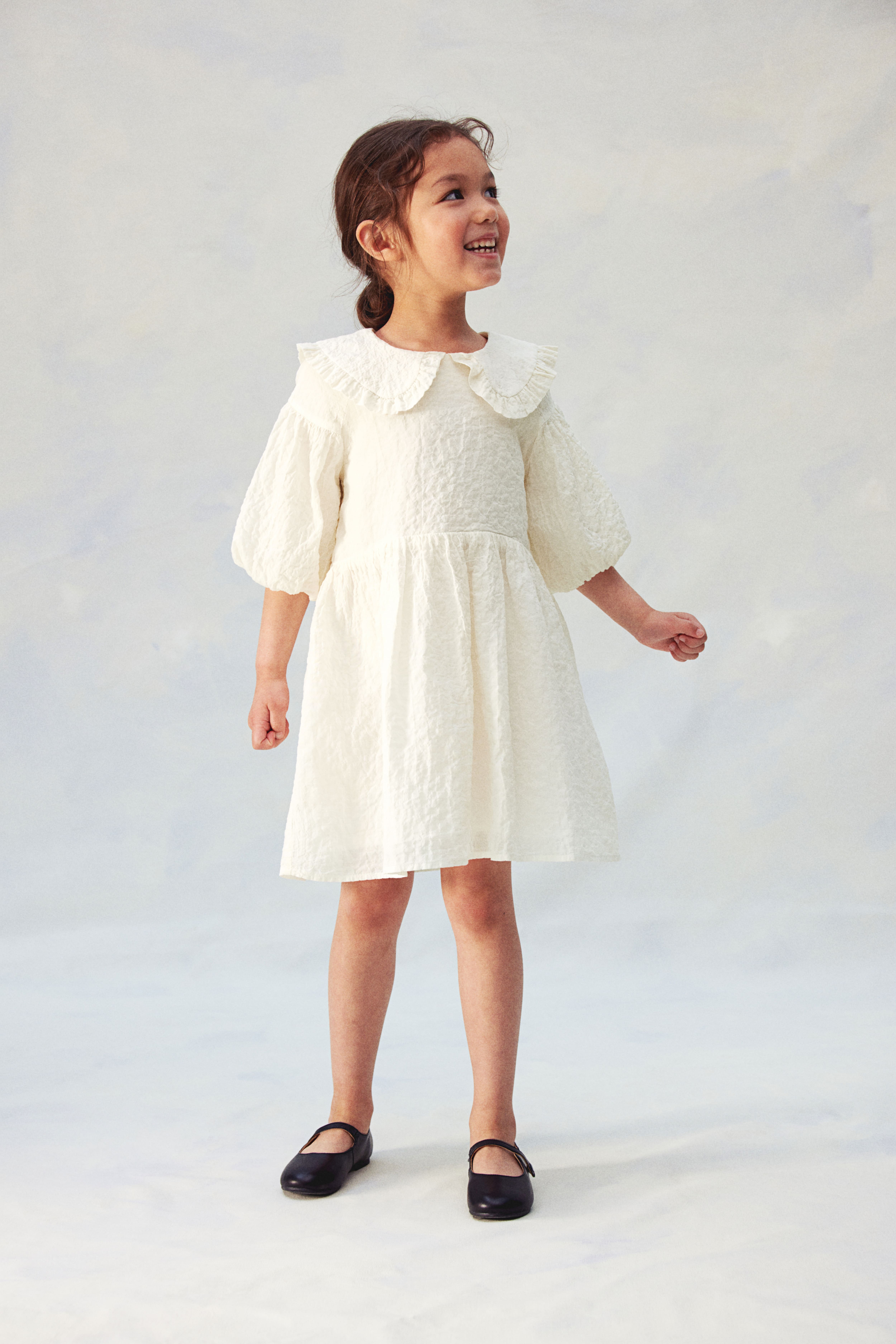 Cotton Seersucker Dress - Round Neck - Short sleeve - Cream - Kids | H&M US