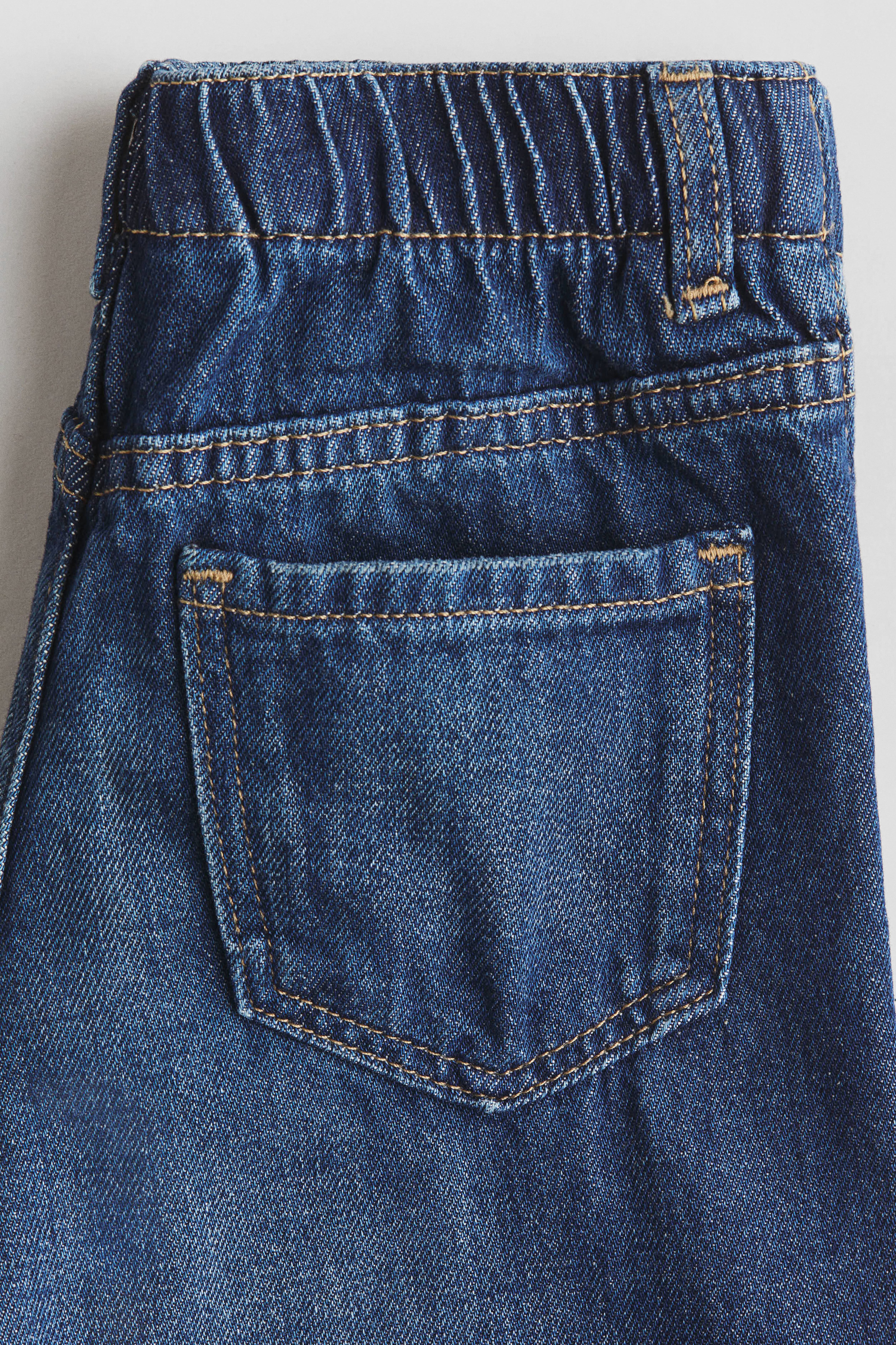 Wide-Leg Jeans