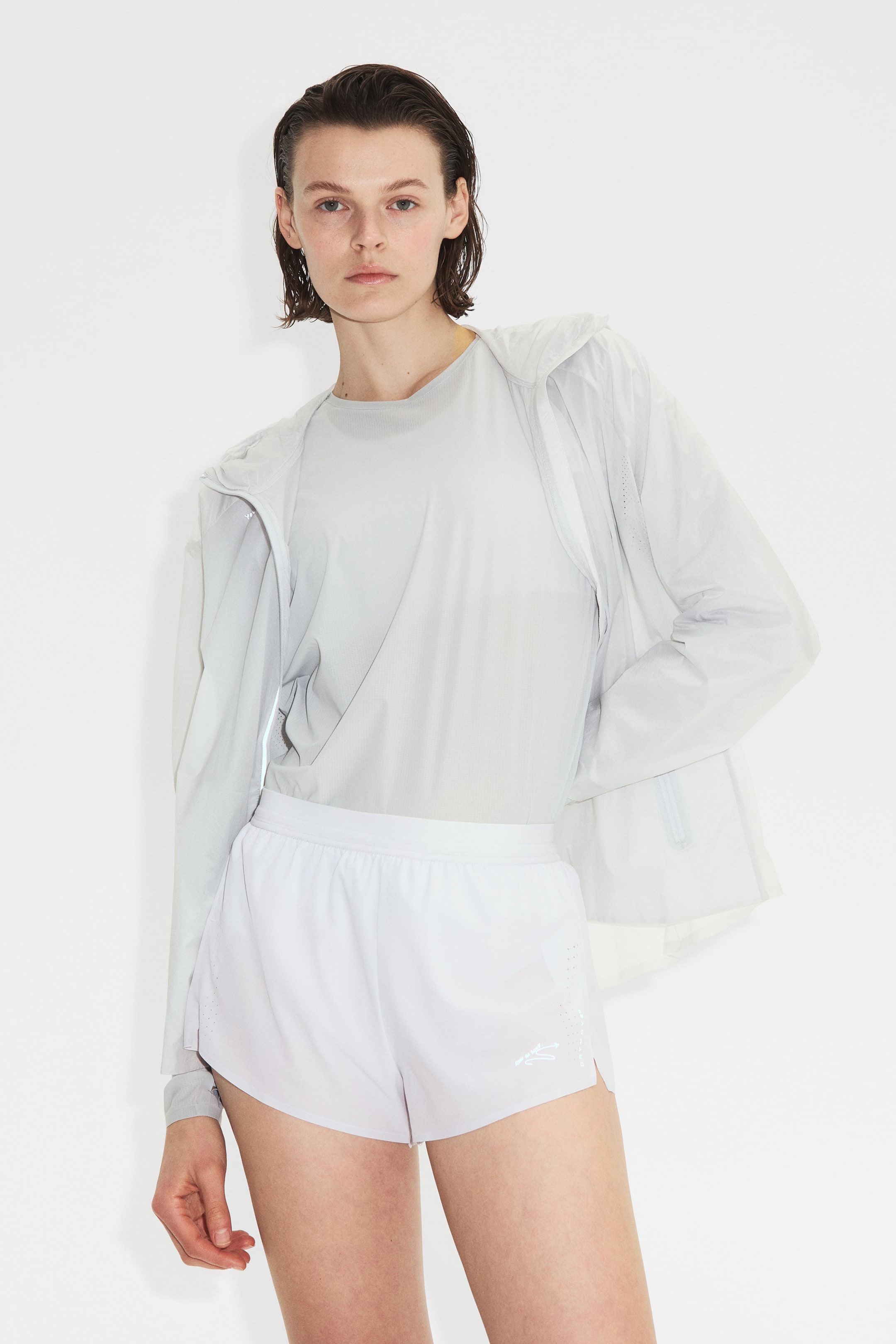 Agrandir l'image: Short de running court DryMove™ - Gris clair - FEMME | H&M FR 1