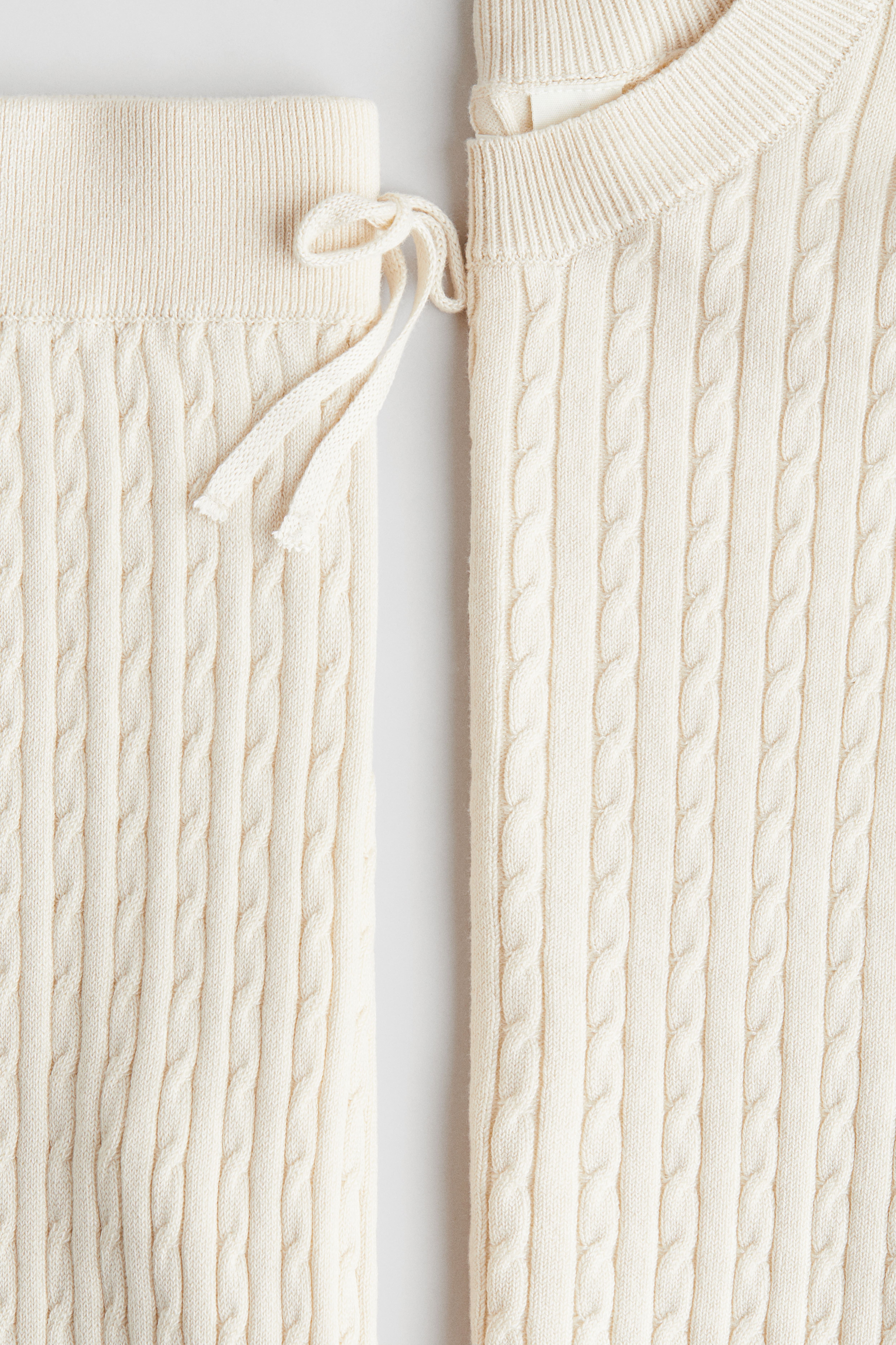 2-Piece Cable-Knit Set