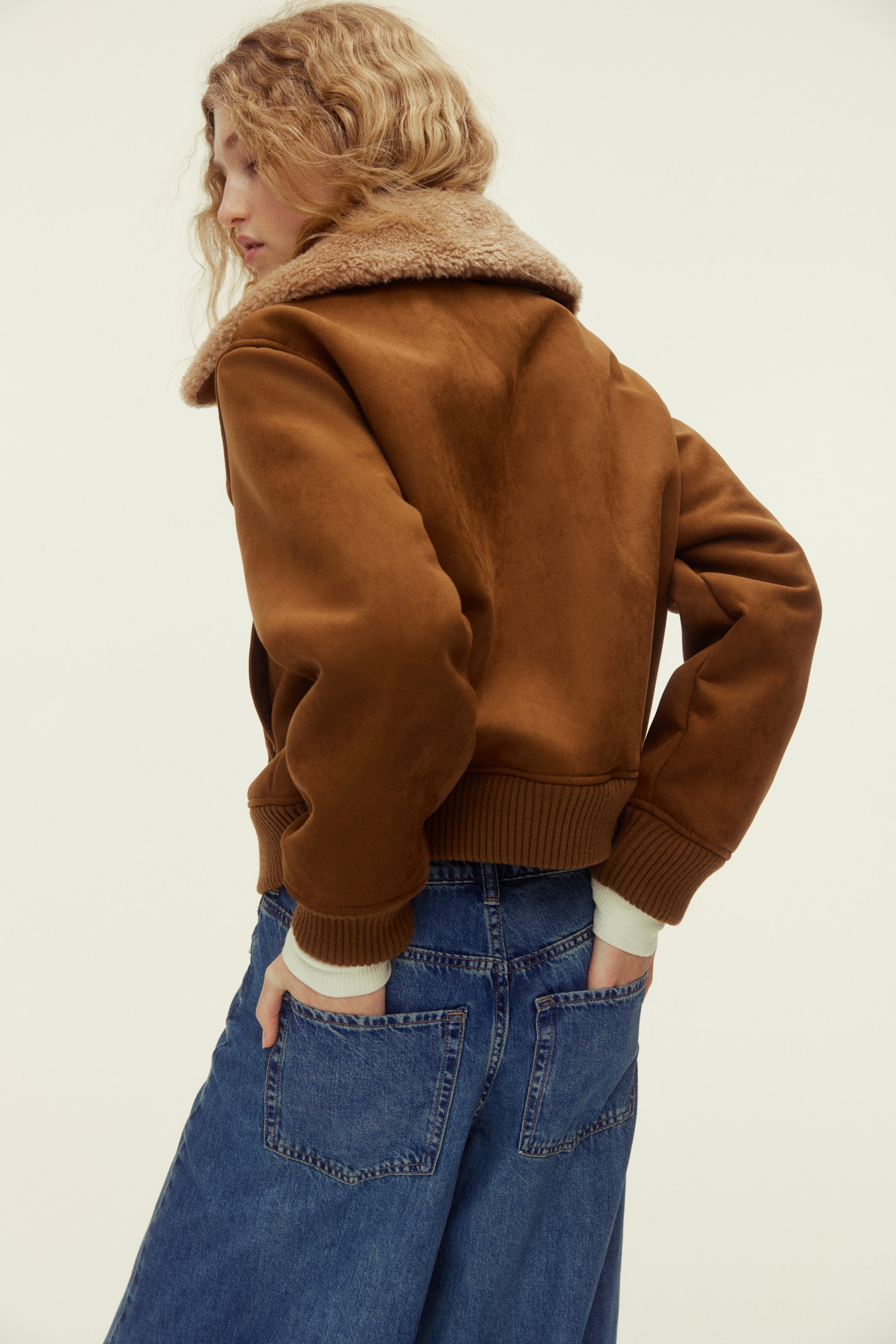 Женские куртки H&M Jacket with Teddy Fleece Collar — фото 5