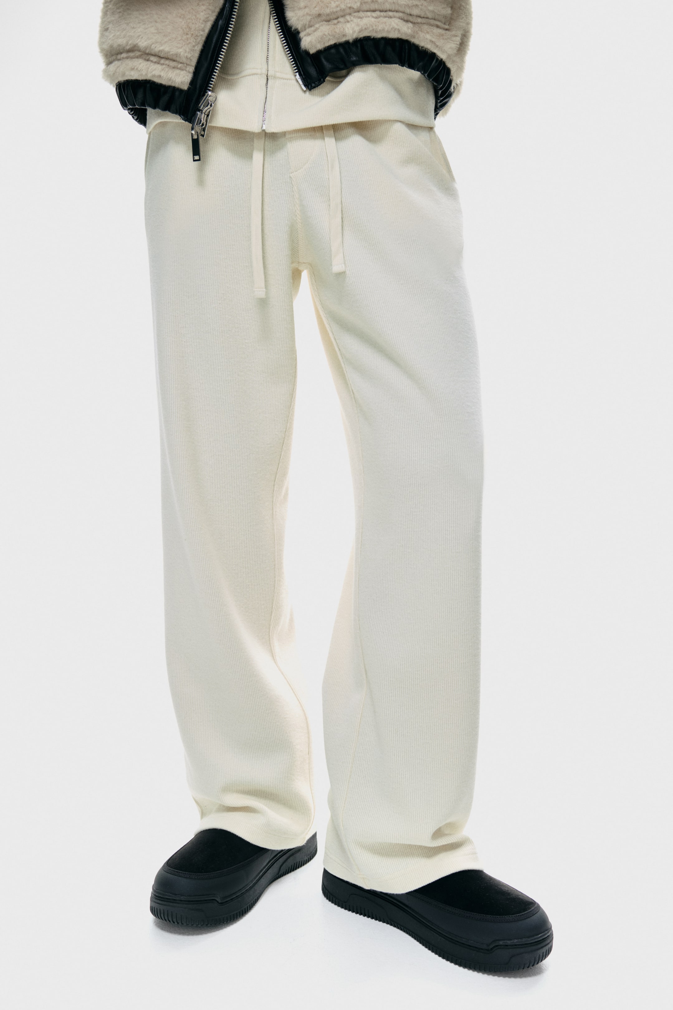View larger image: Loose Fit Jersey trousers - Cream - Men | H&M IN 3