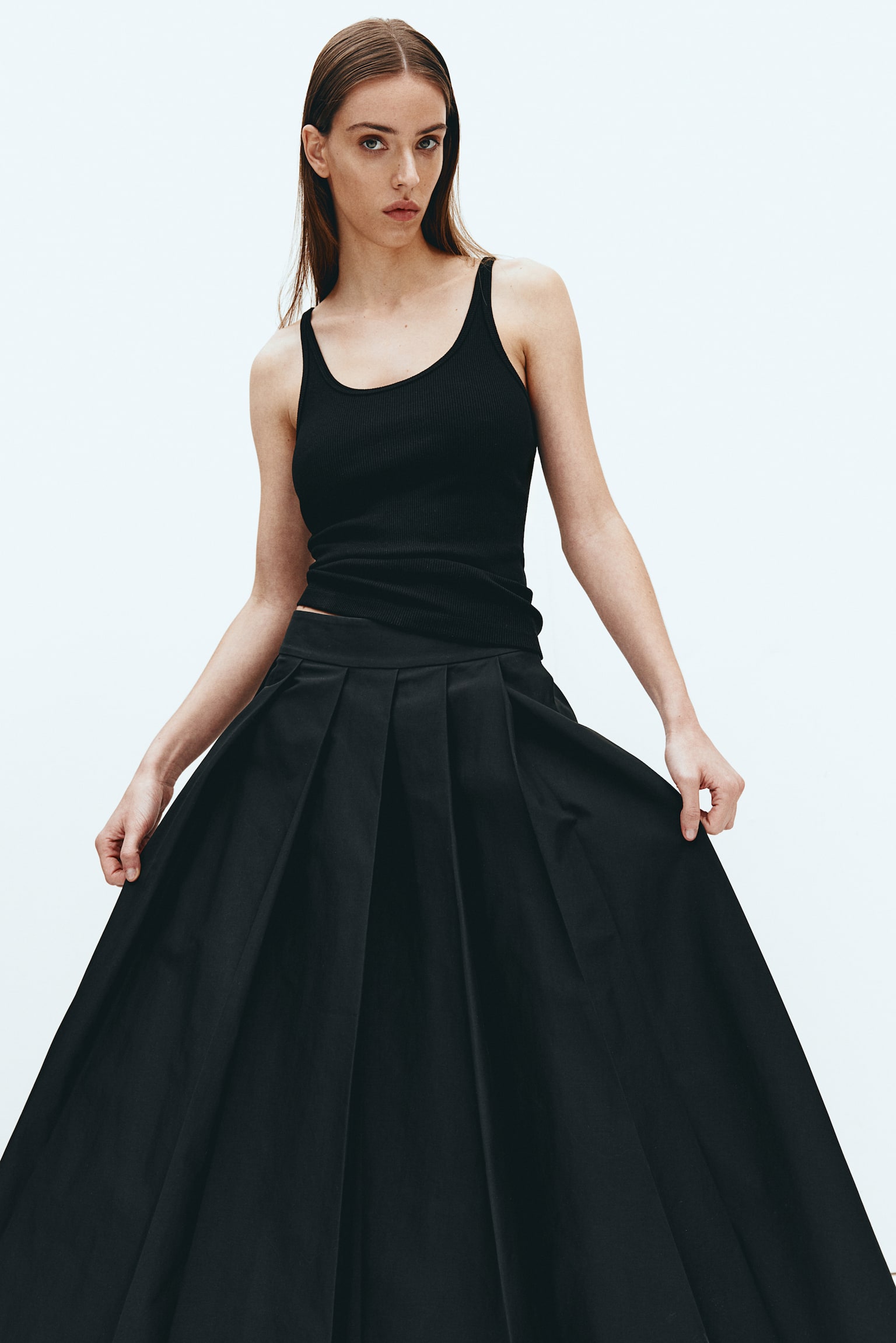 Pleated A-line skirt - Black - 1