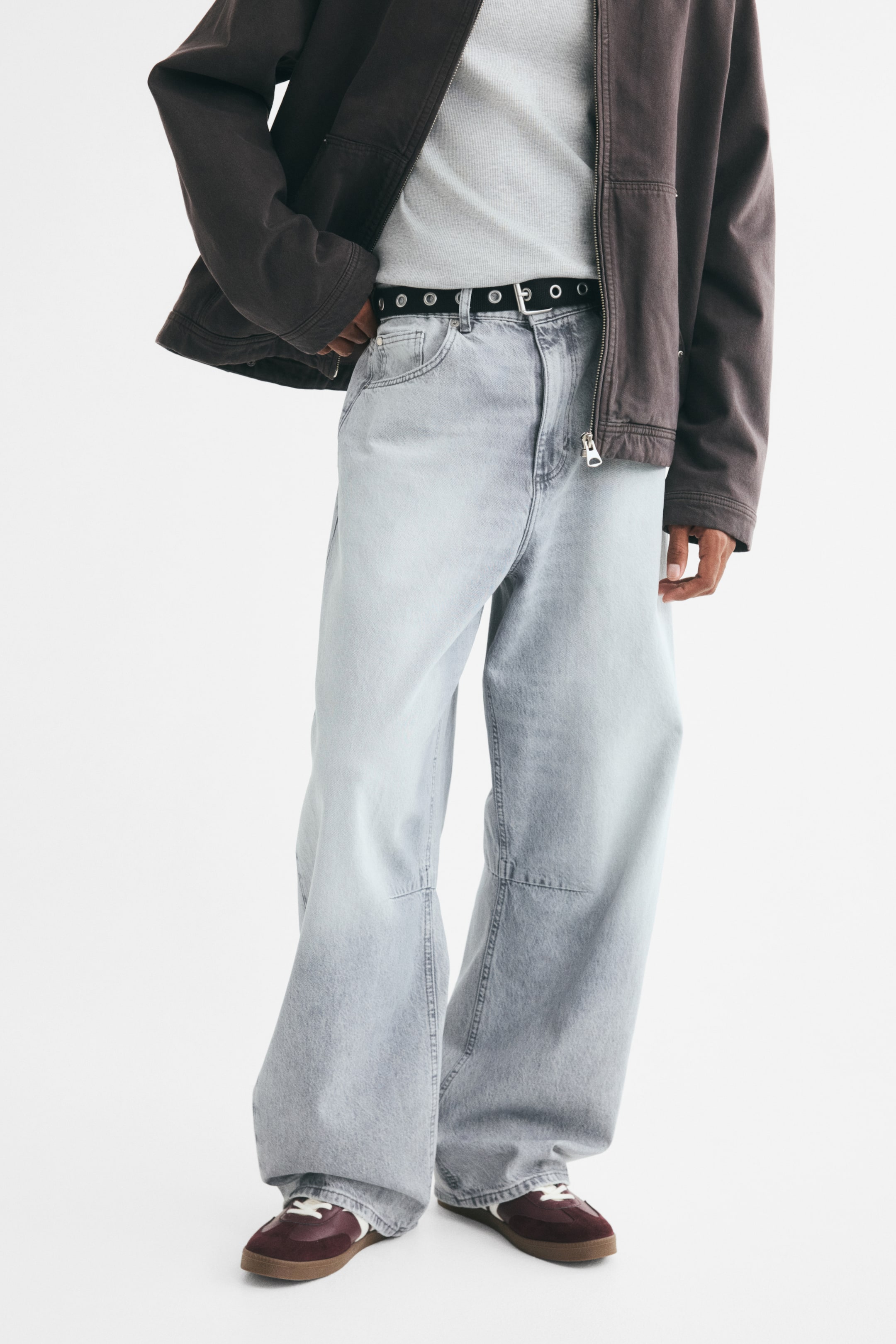 Baggy Barrel-Leg Jeans