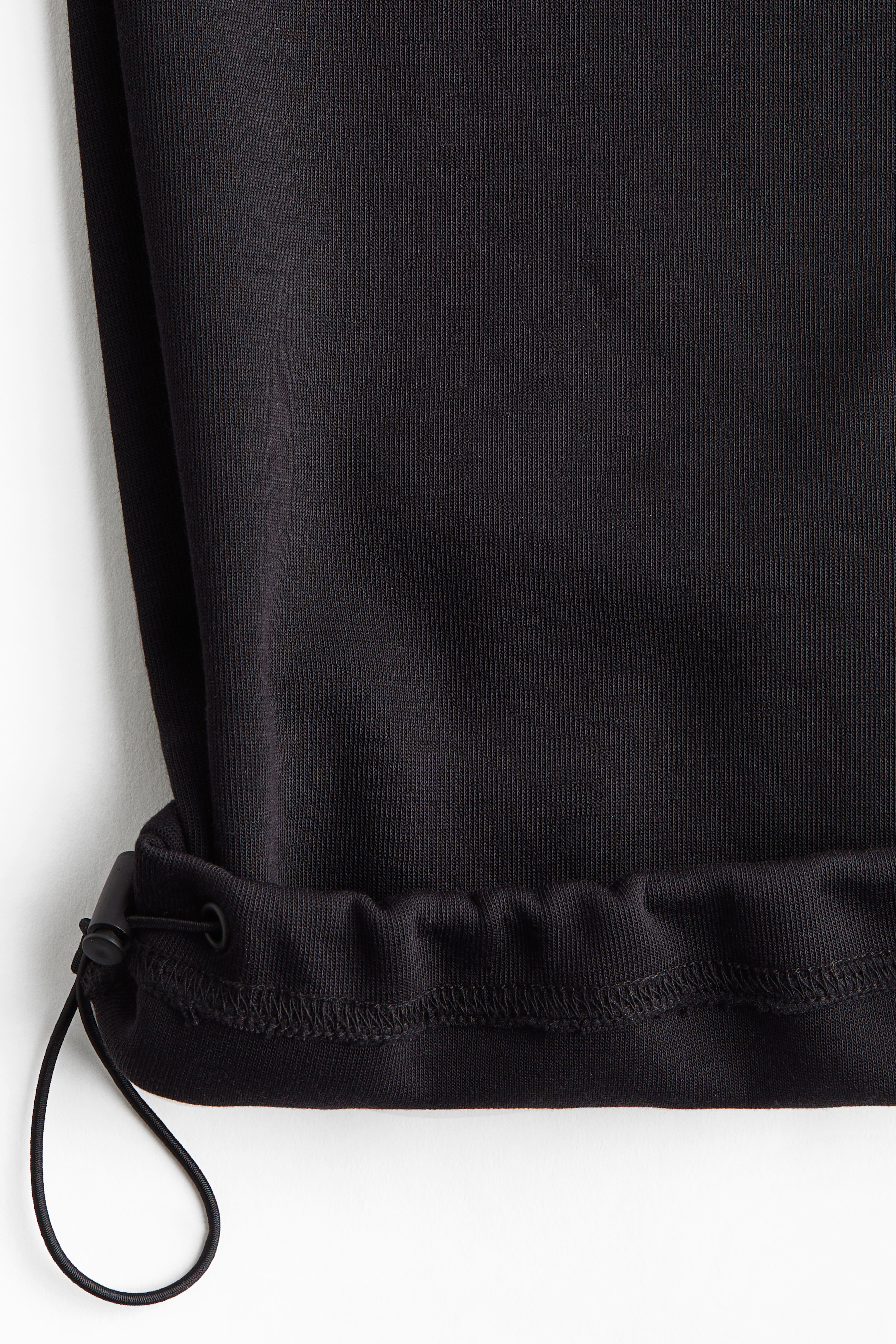Loose-Fit Sports Joggers with DryMove™