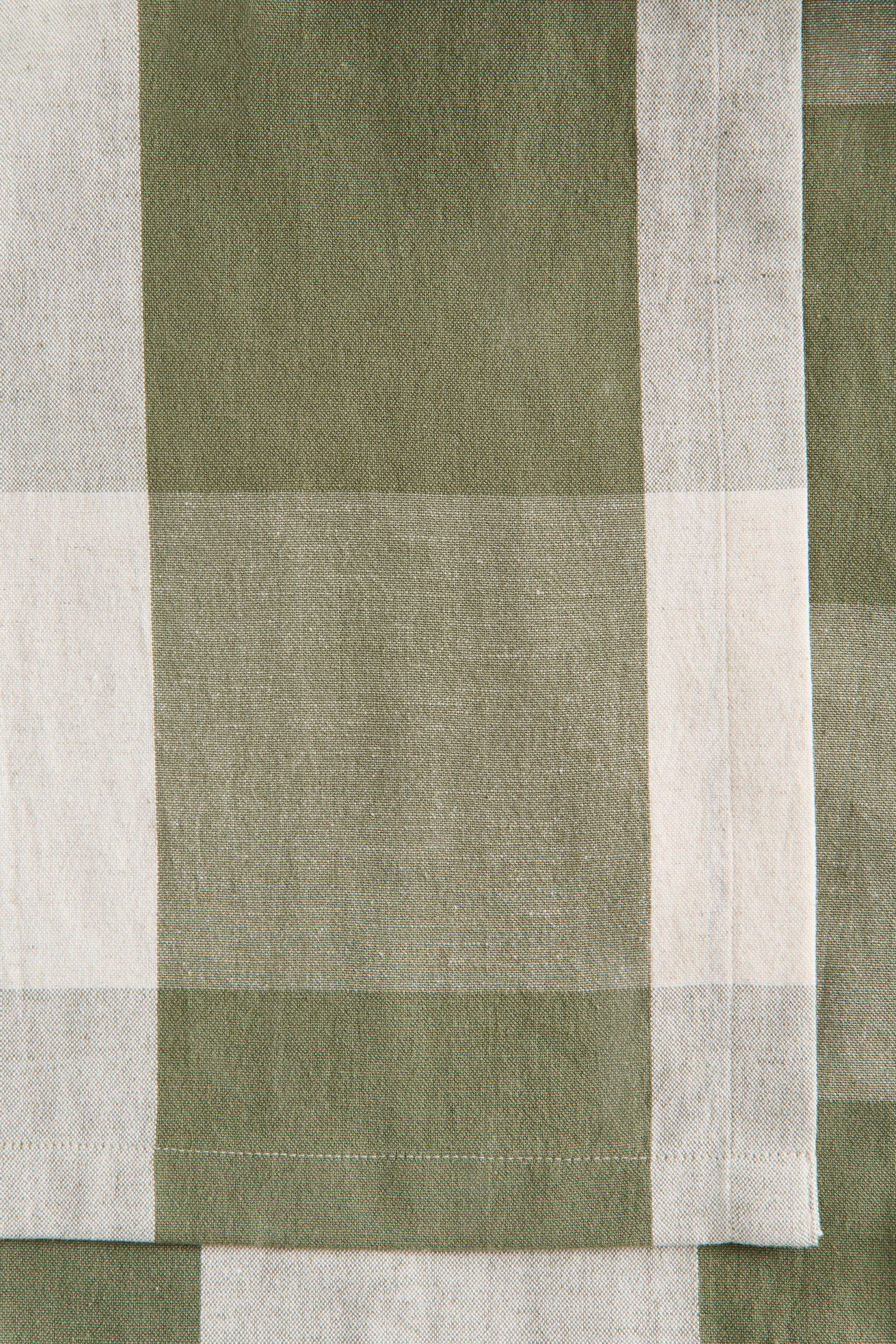 拡大画像を表示: リネンブレンドテーブルクロス - カーキグリーン／ギンガムチェック - Home All | H&M JP 3