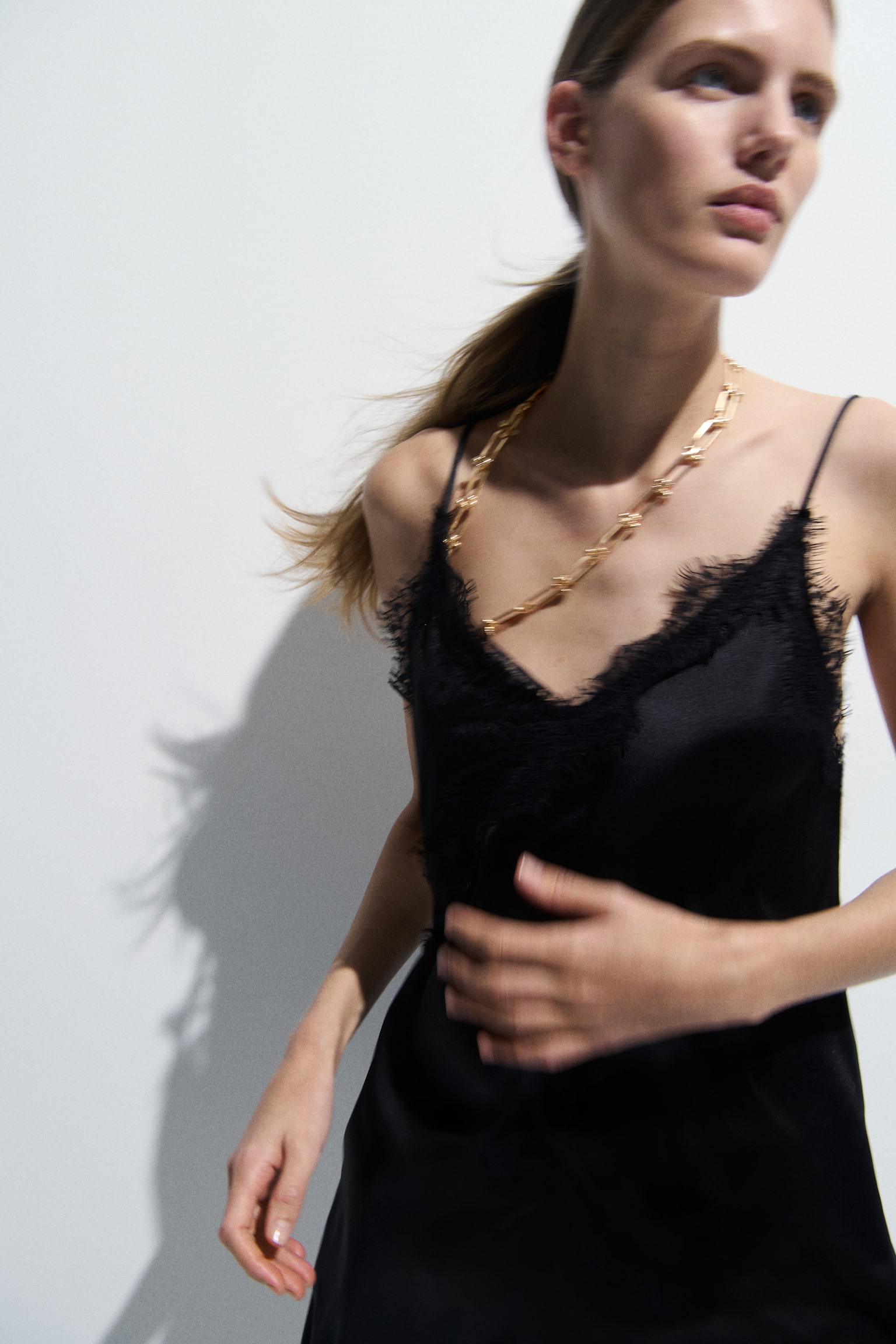 Chain necklace - Gold-coloured - 4