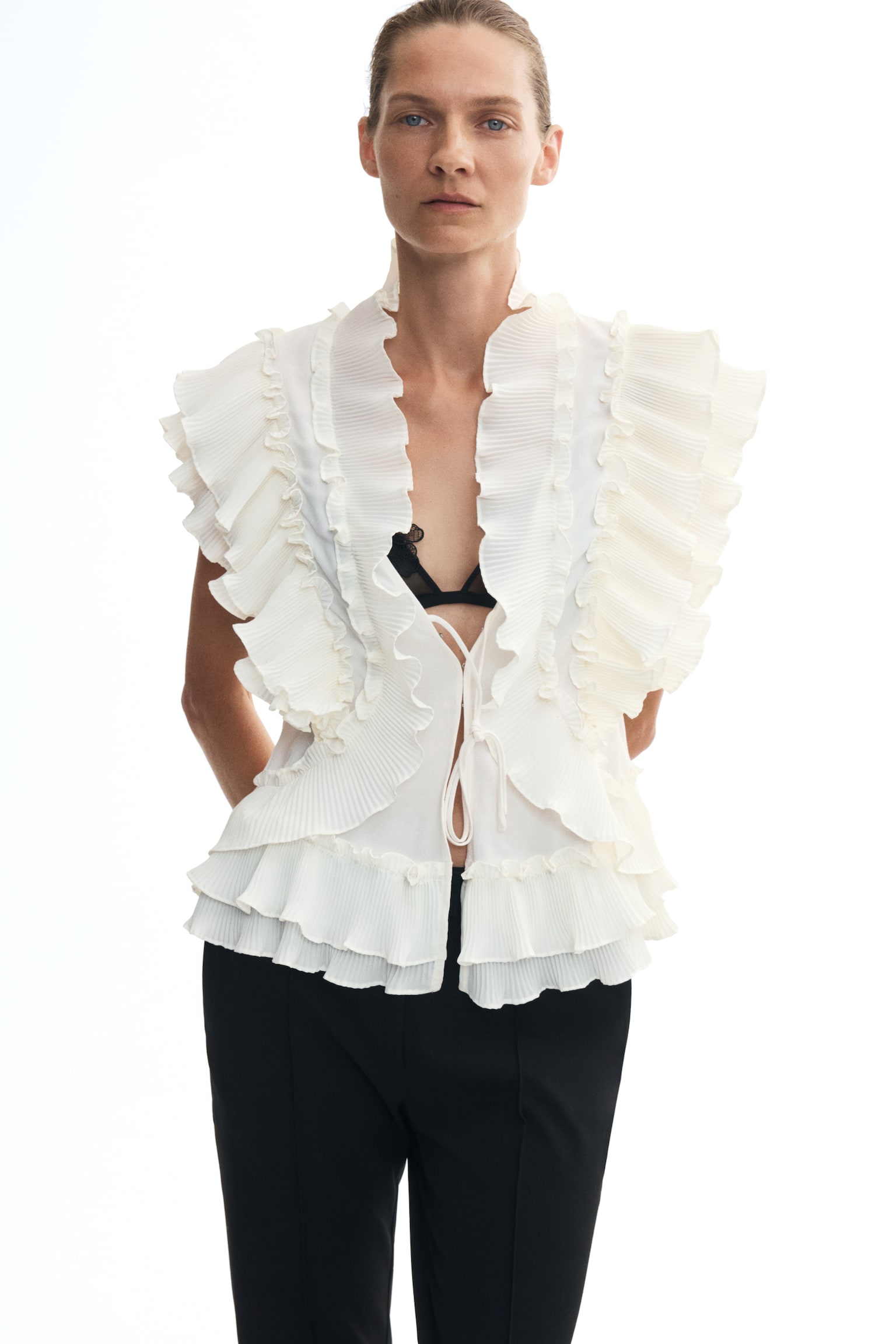 Женская блузка H&M Flounce-Trimmed Tie-Front Blouse, цвет: Кремовый — фото 3