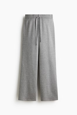 Utställda sweatpants