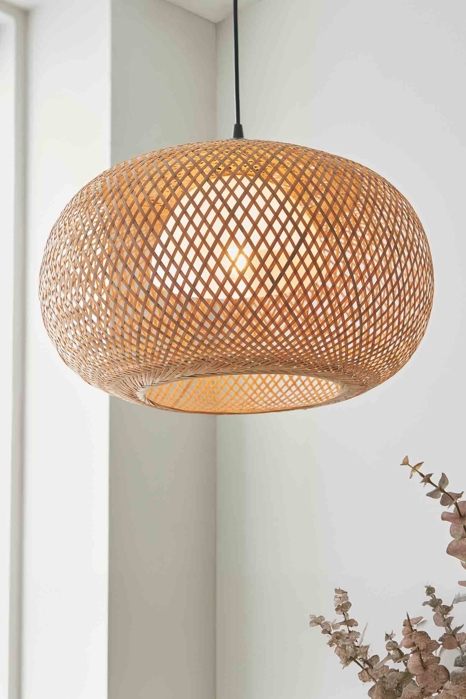 1 Pendant Light - Black