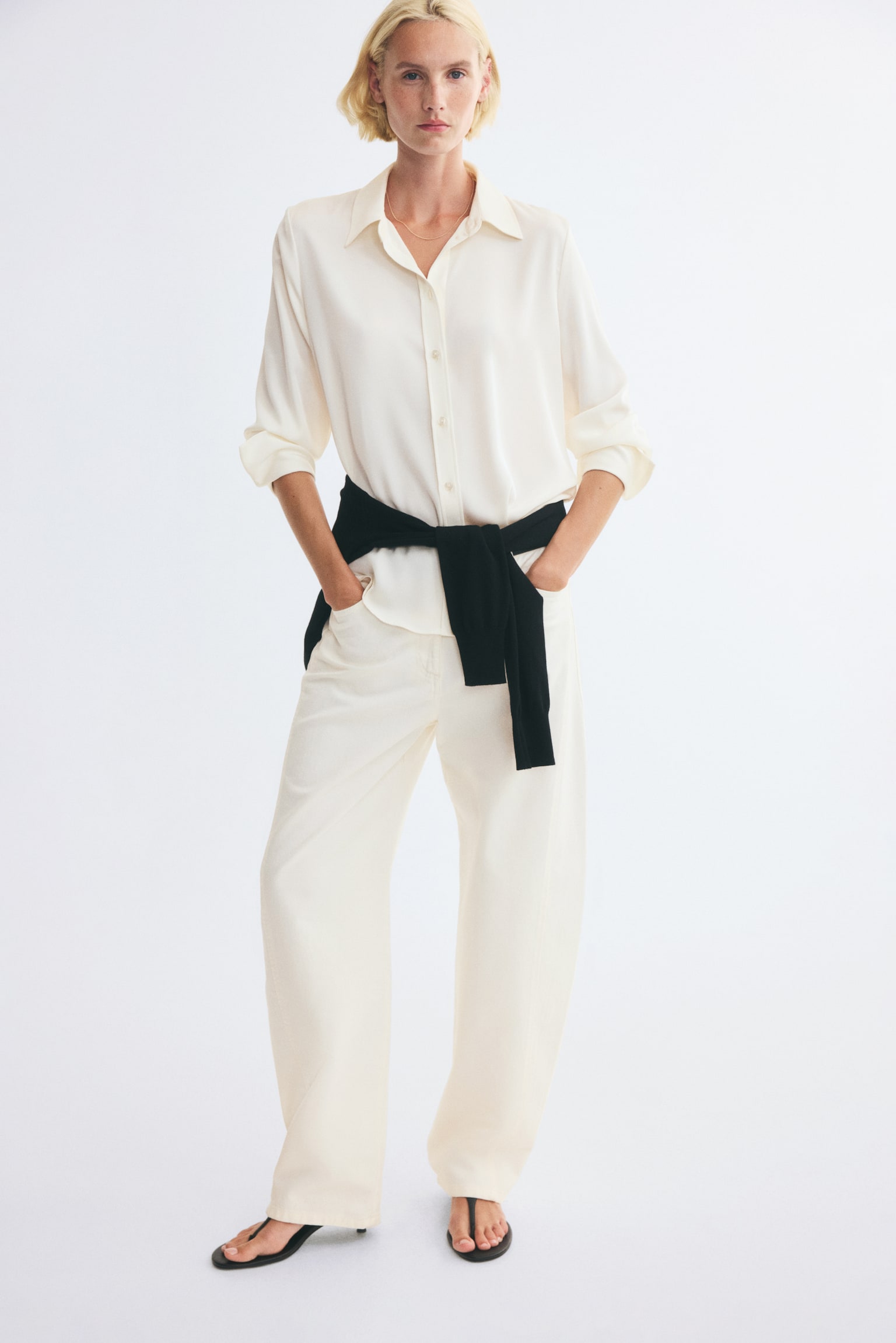 Женская рубашка H&M Long-Sleeved Satin, цвет: Кремовый — фото 3