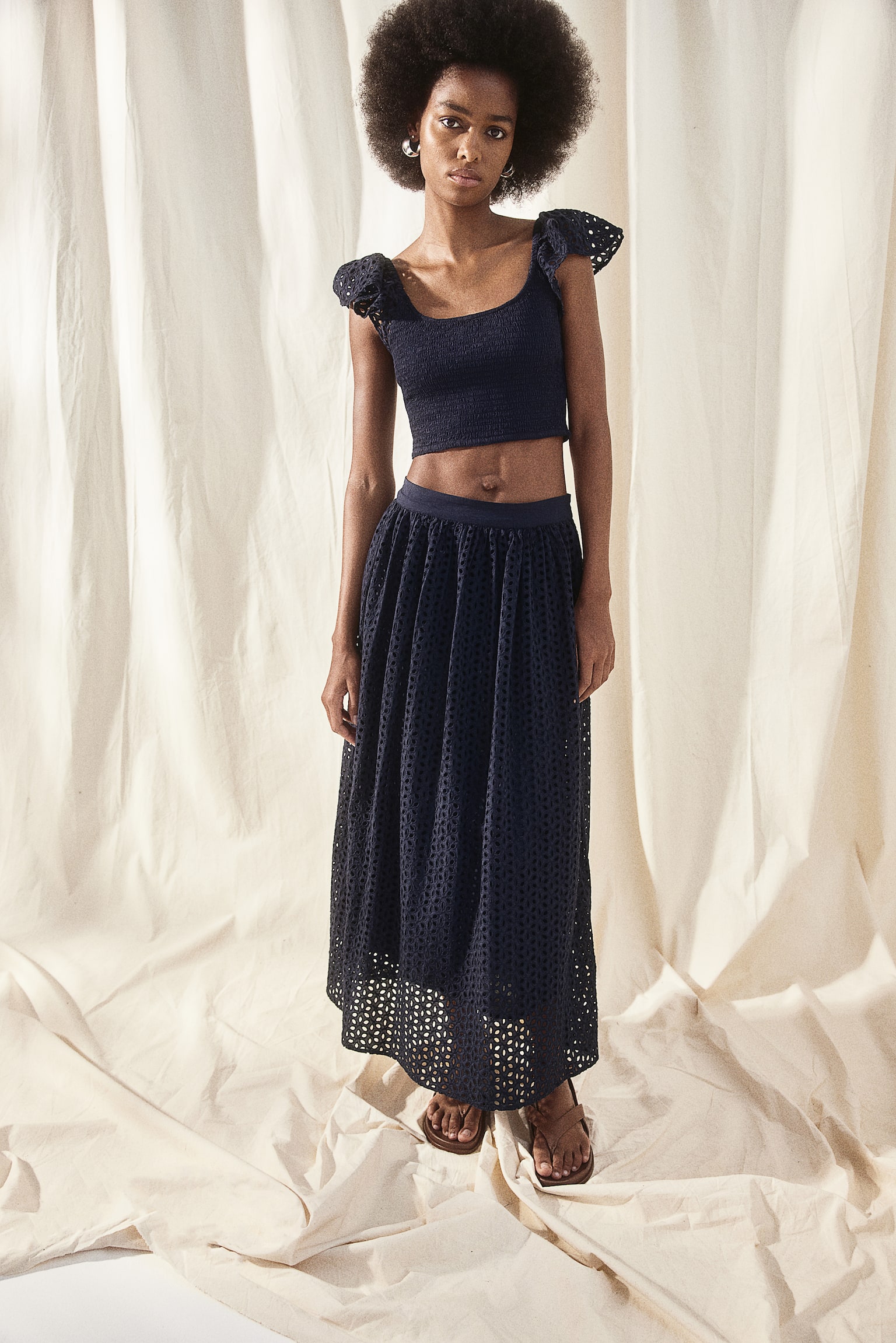 Broderie anglaise maxi skirt - Navy blue - 4