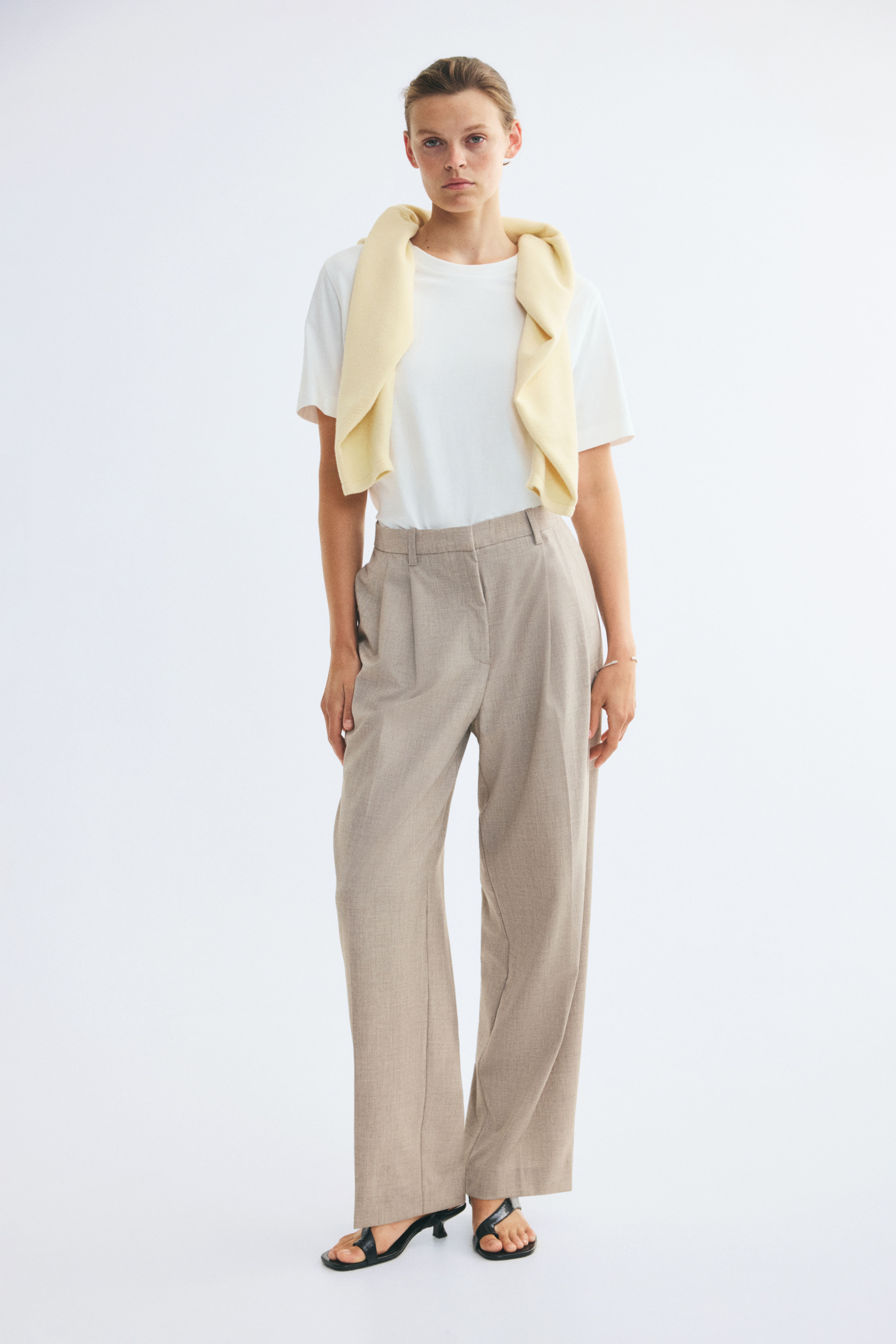 Pantalon sur mesure à jambes tonneau