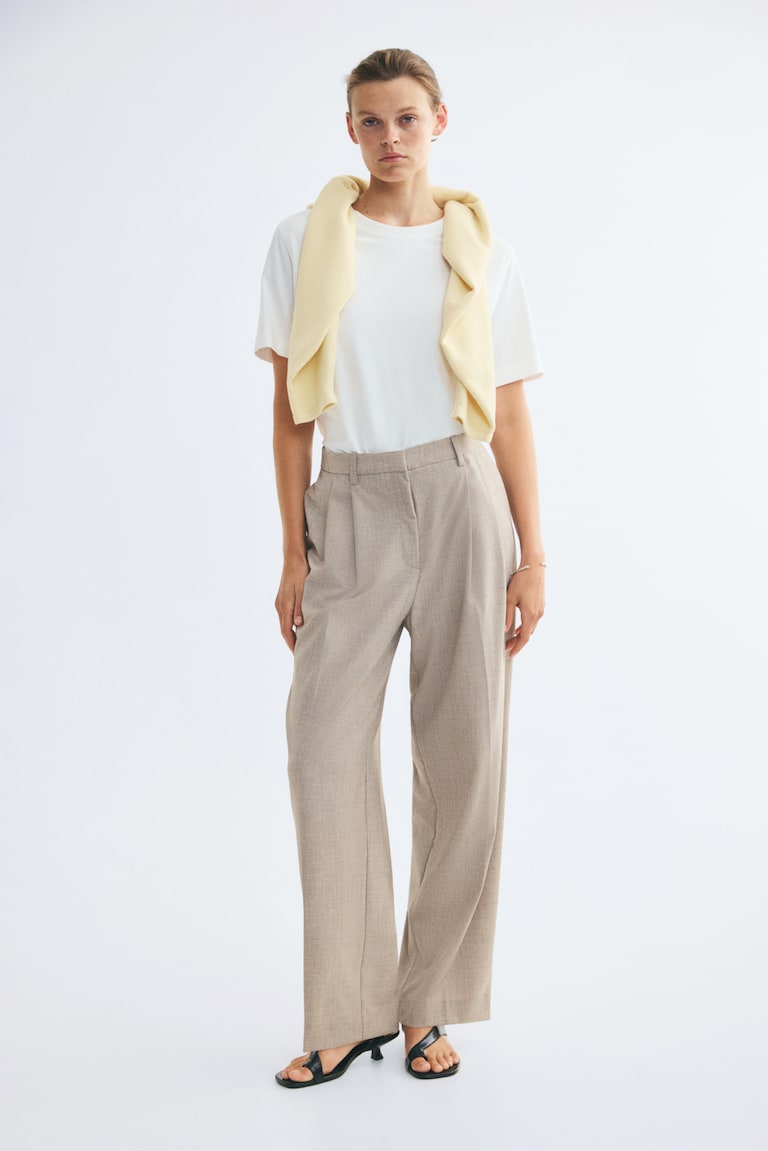 Pantalone od kepera zaobljenog kroja