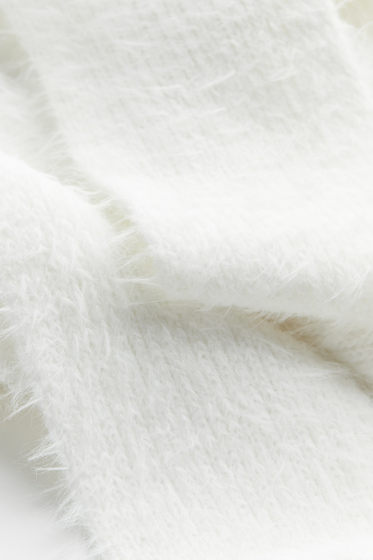 Fluffy scarf - White - 2