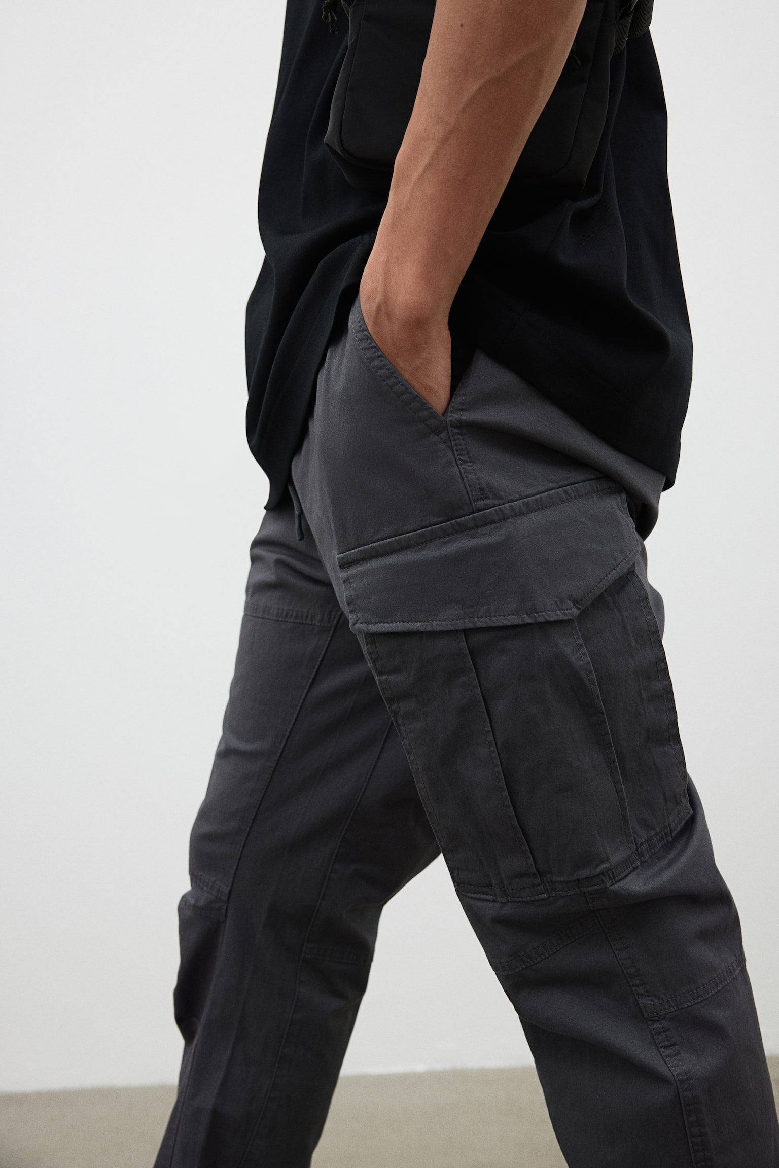 Joggers cargo Slim Fit - Cinzento escuro/Preto/Bege/Verde caqui - 6