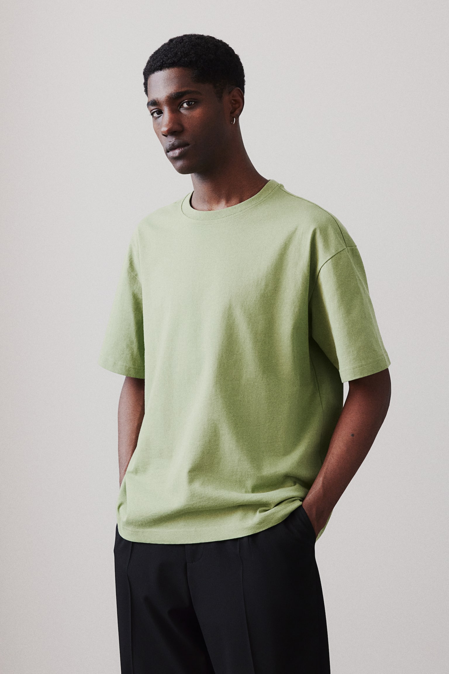 Loose Fit Tee - Green/Brown/Light beige/Pink/Black/Navy blue/White/Red/Khaki green/Dark green/Light blue - 1