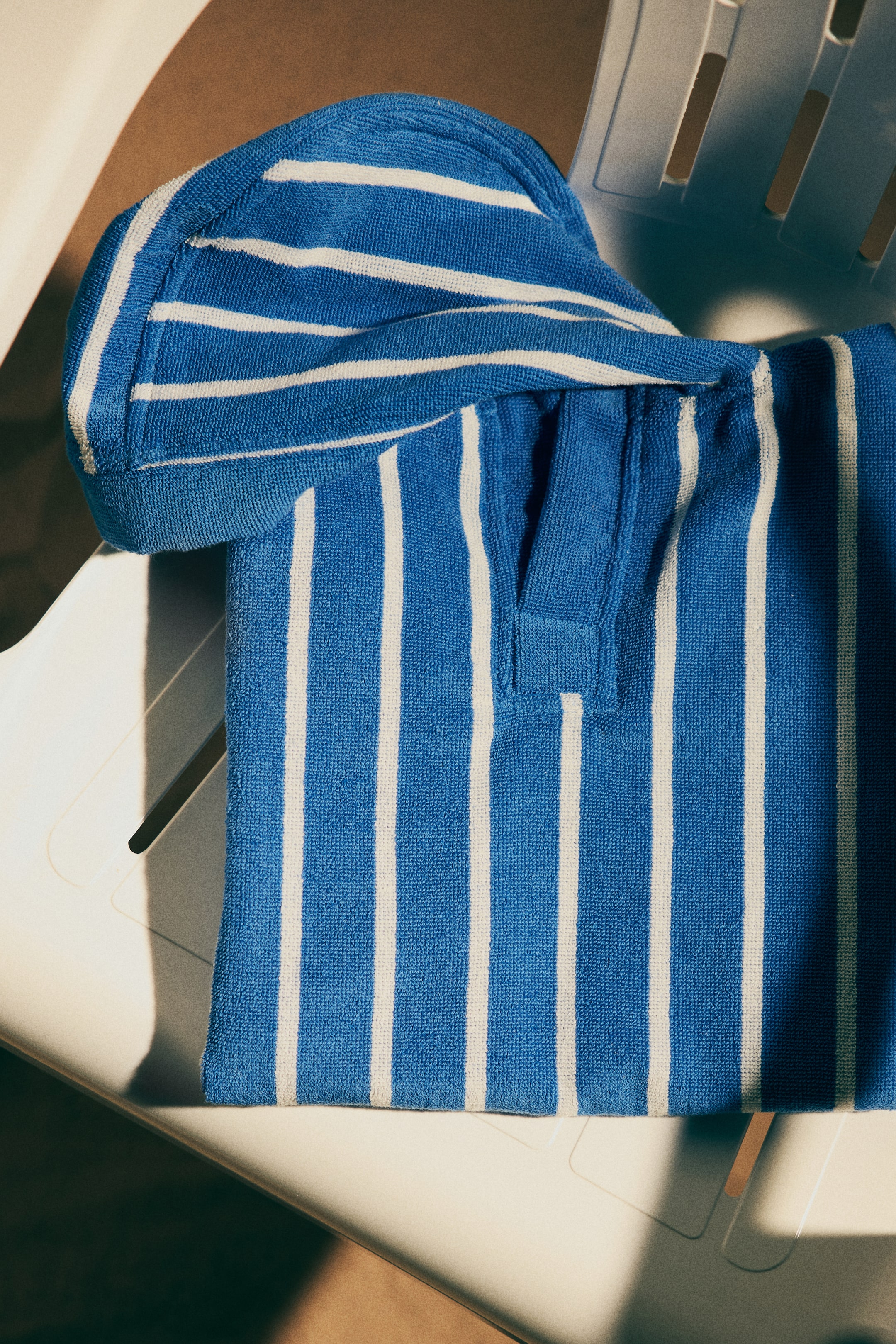Agrandir l'image: Cape de bain pour bébé avec application - Bleu/Miffy - HOME | H&M BE 1
