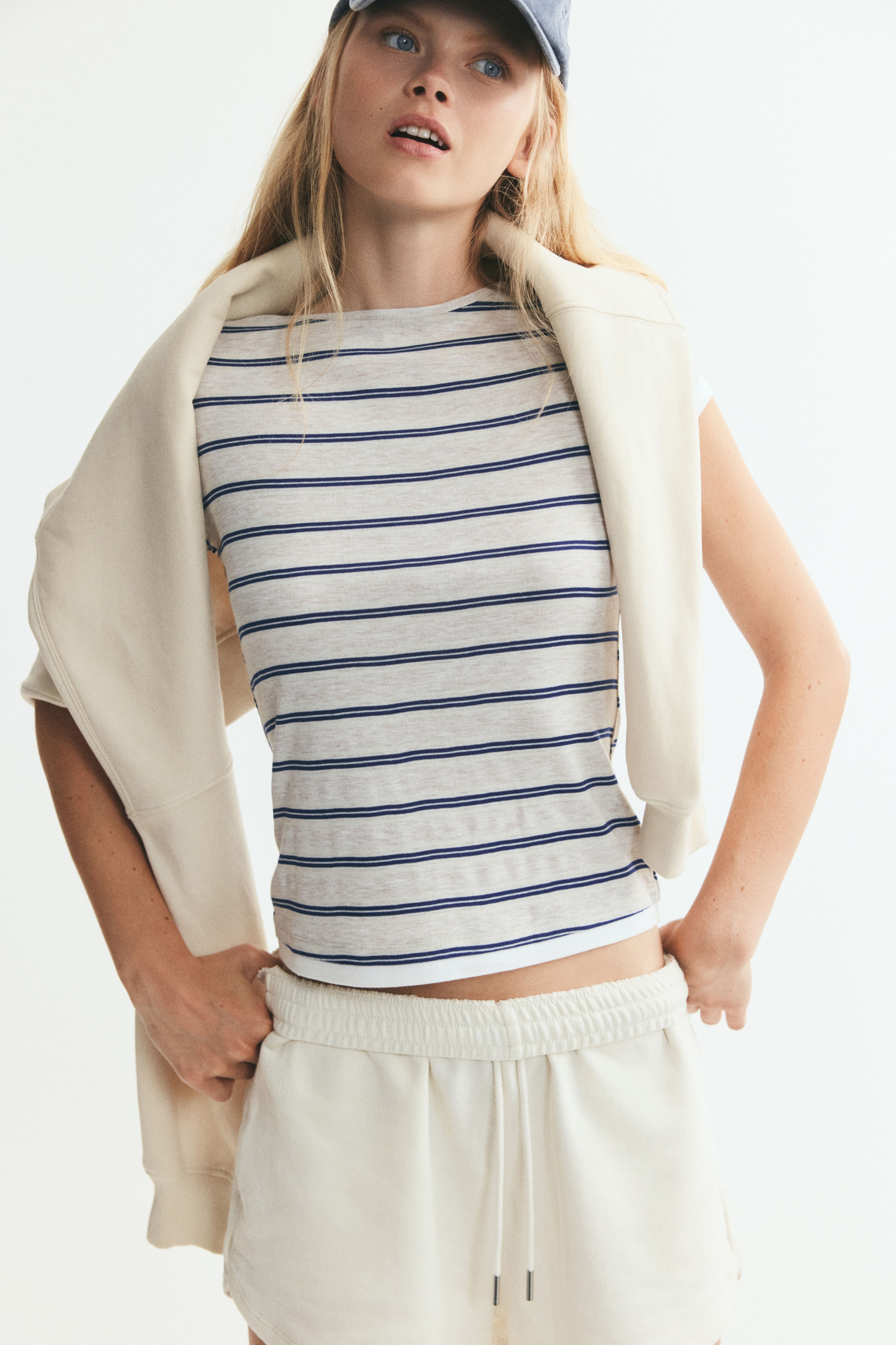 Fitted Contrasting-Trim T-Shirt