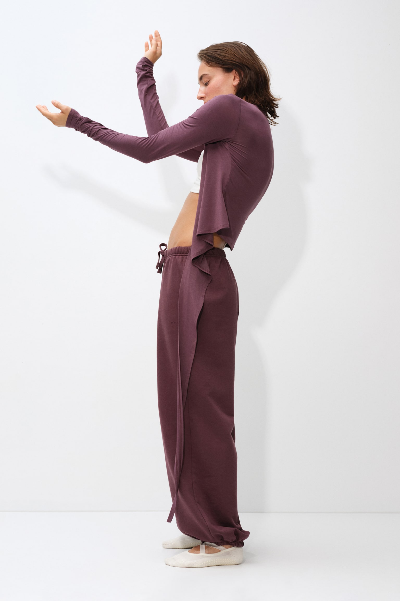Женские брюки H&M Move Balloon Sports Joggers, цвет: Boysenberry — фото 5