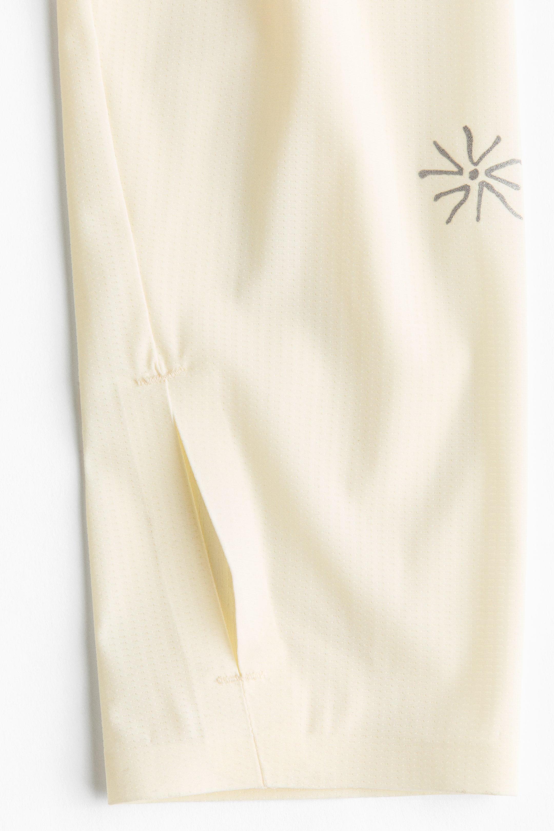 Sports Top with CoolMove™