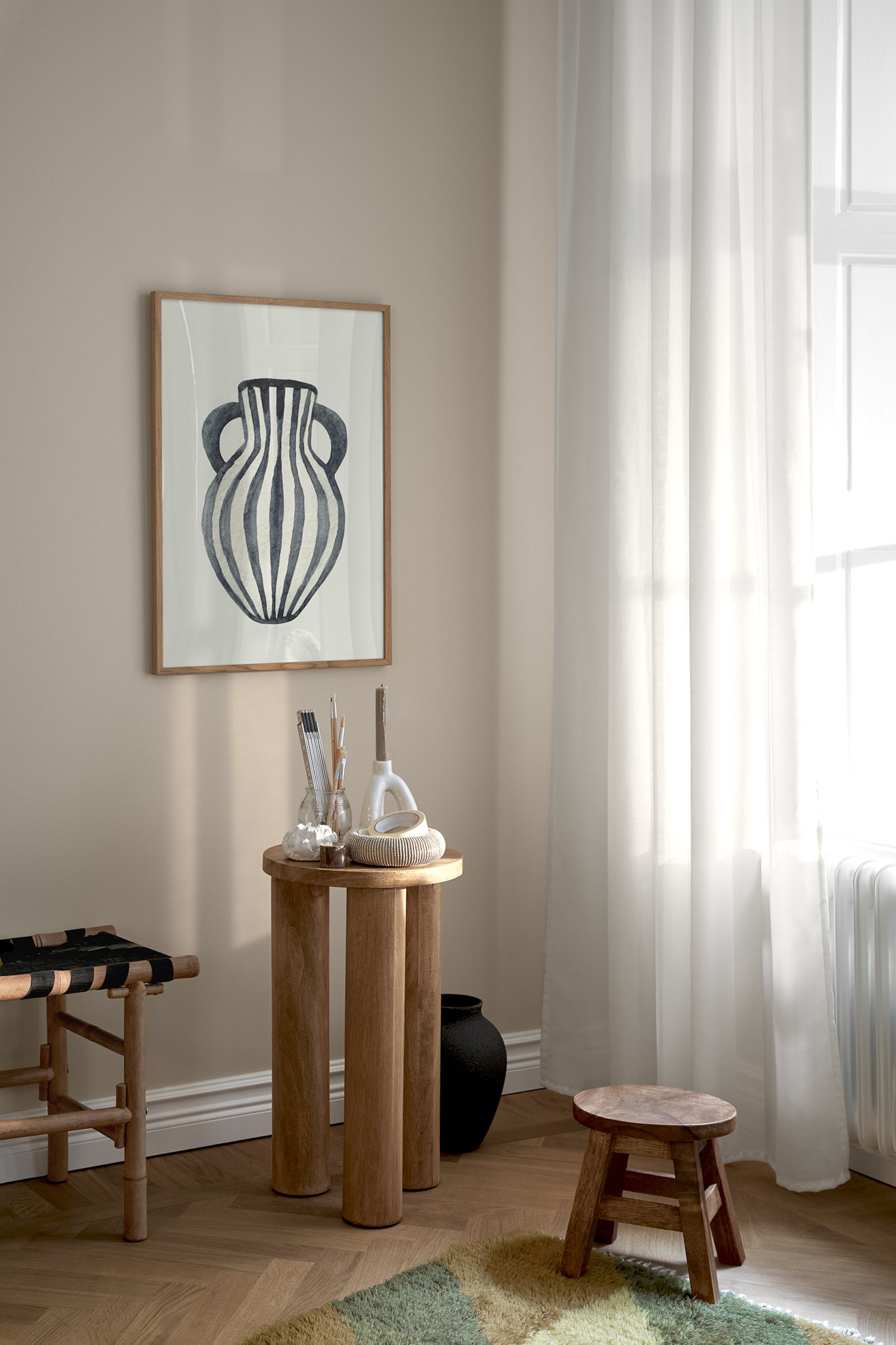 Se større billede: Vase From Cos Plakat - Sort/beige - Postery - Home All | H&M DK 1