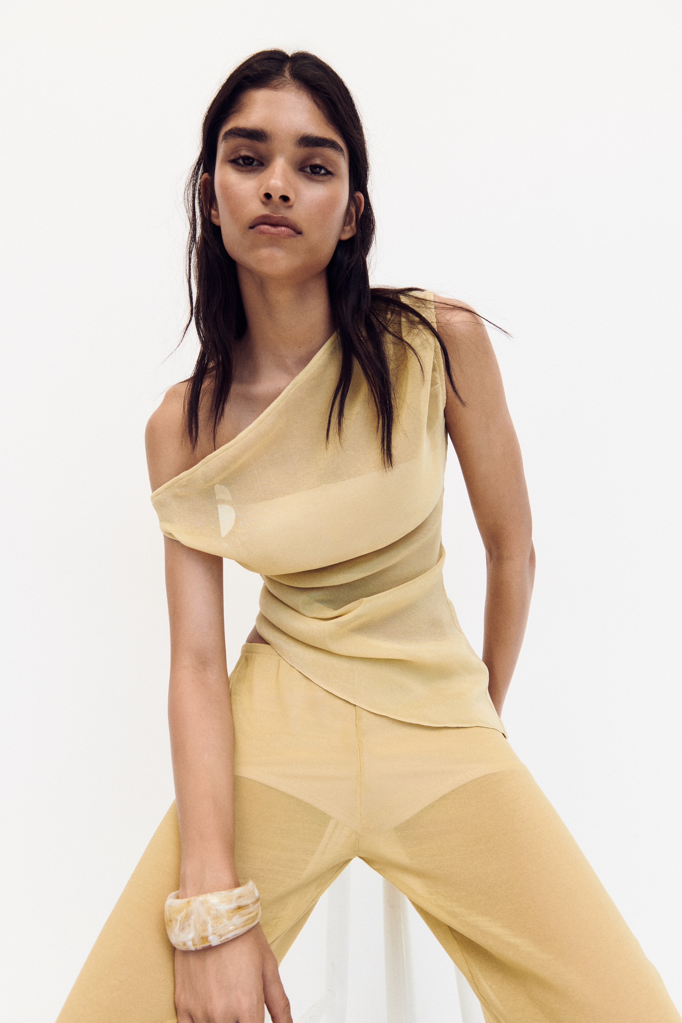 トップス m Women's Light yellow Asymmetric One-Shoulder Top | H&M CA