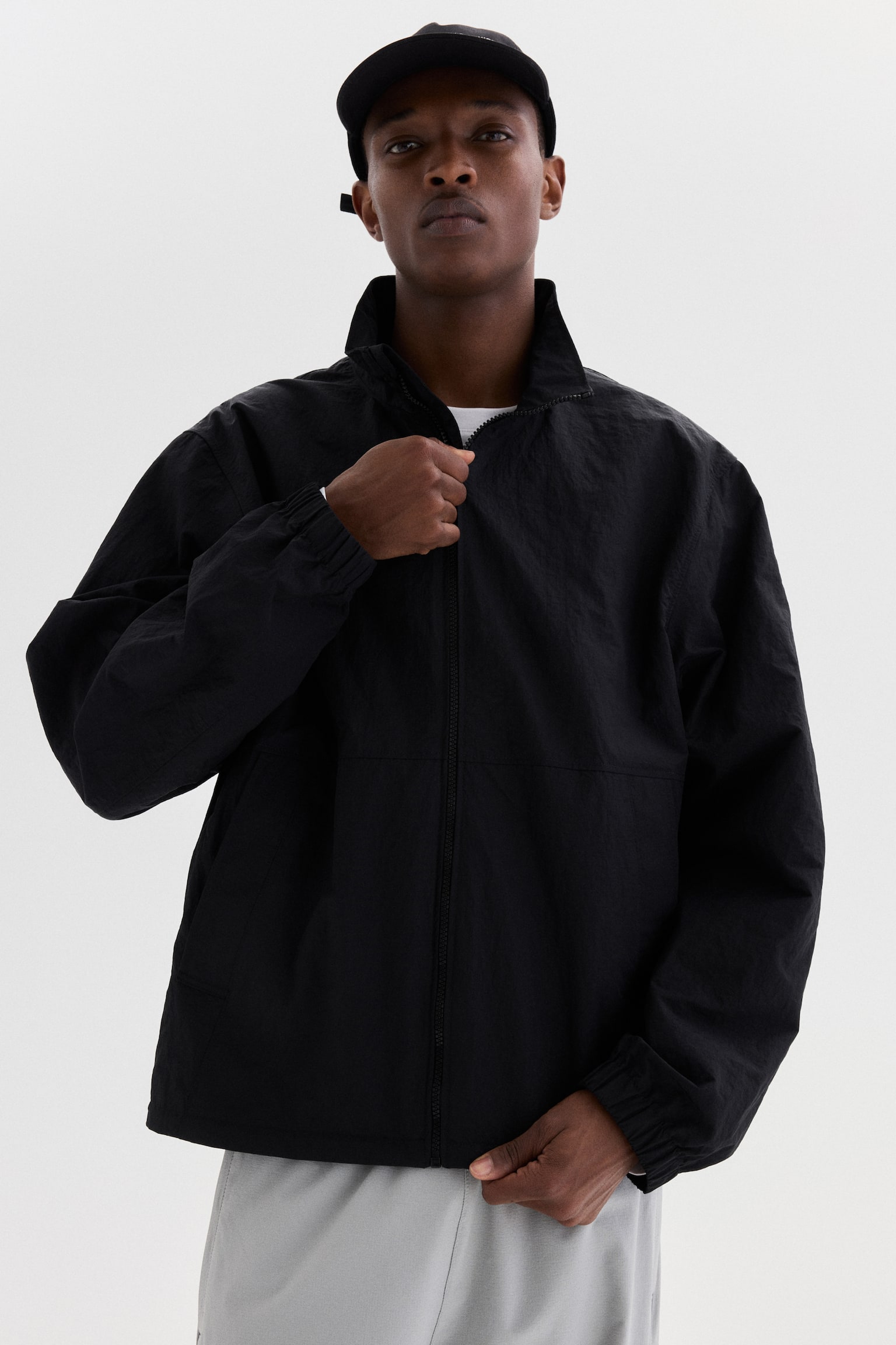 Water-repellent windbreaker - Black/Light grey - 1