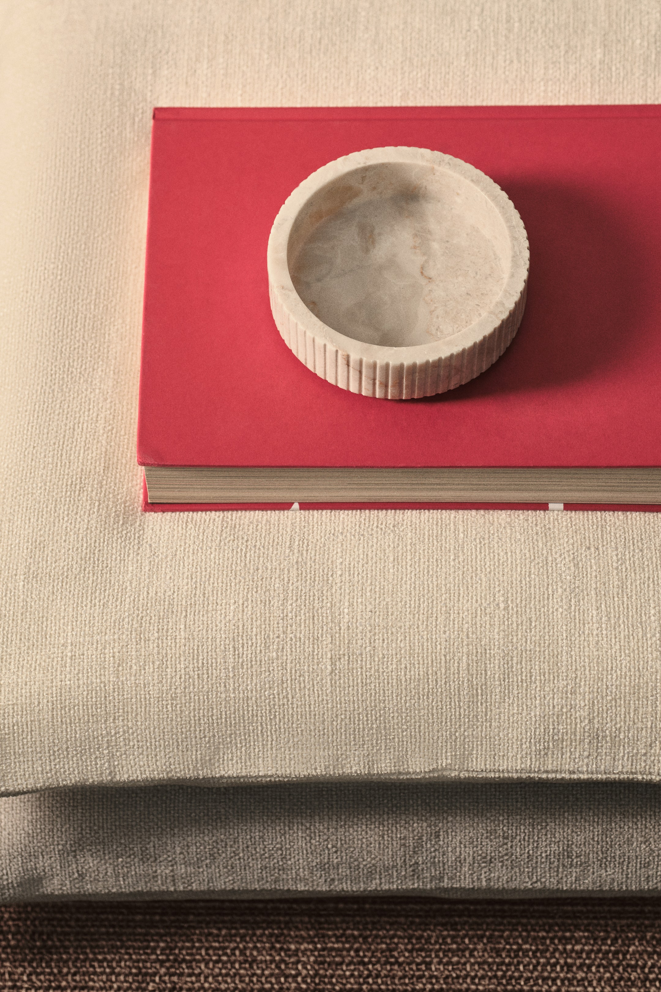View larger image: Small round marble tray - Light beige - Home All | H&M 1