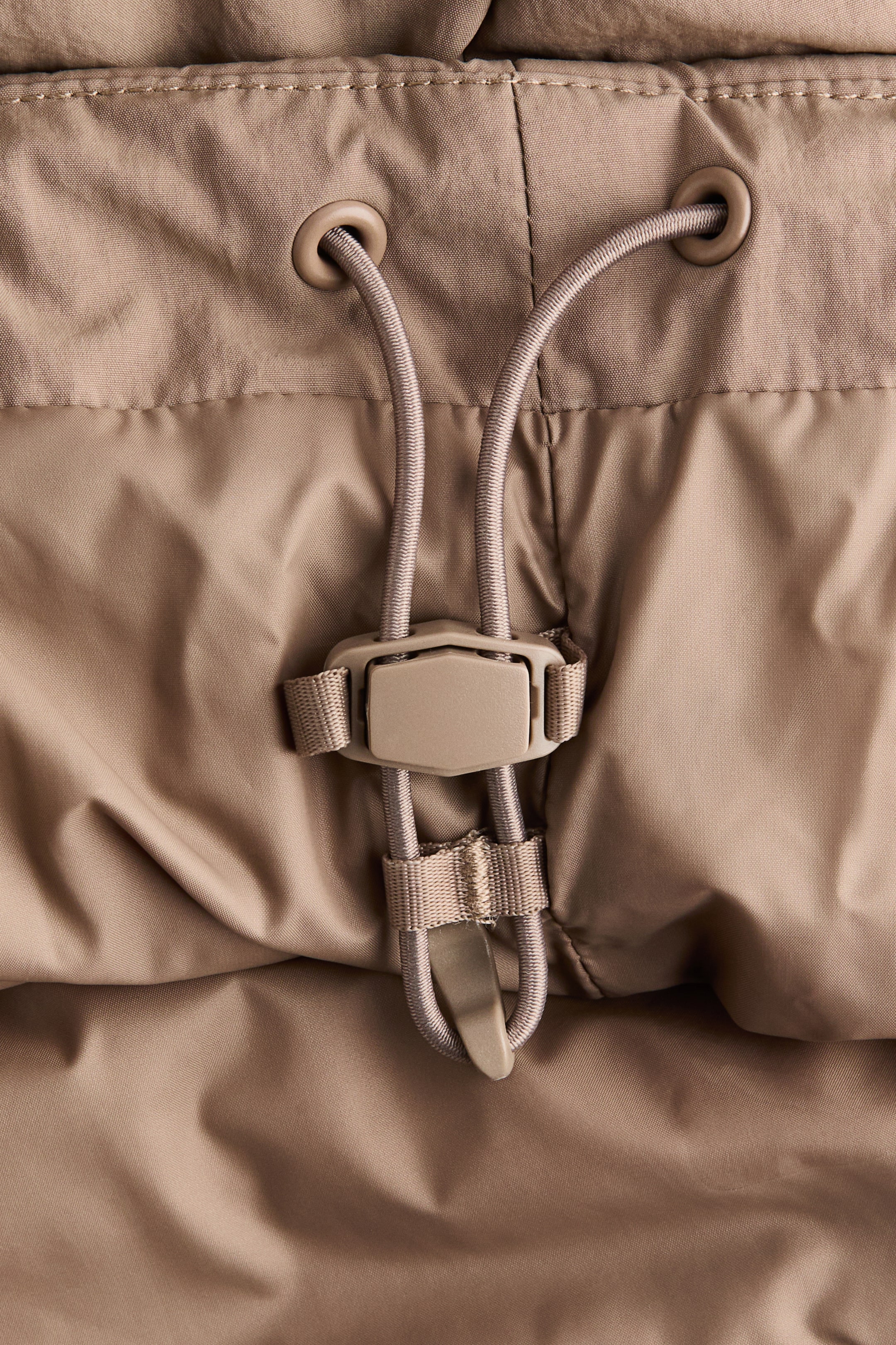 Veste de sport matelassée et hydrofuge