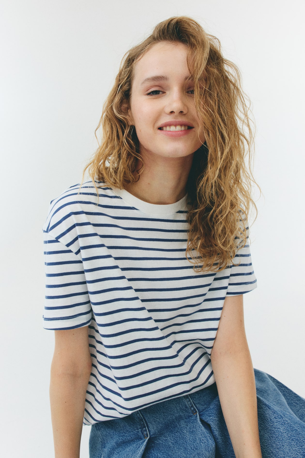 Loose-Fit T-Shirt - image 3