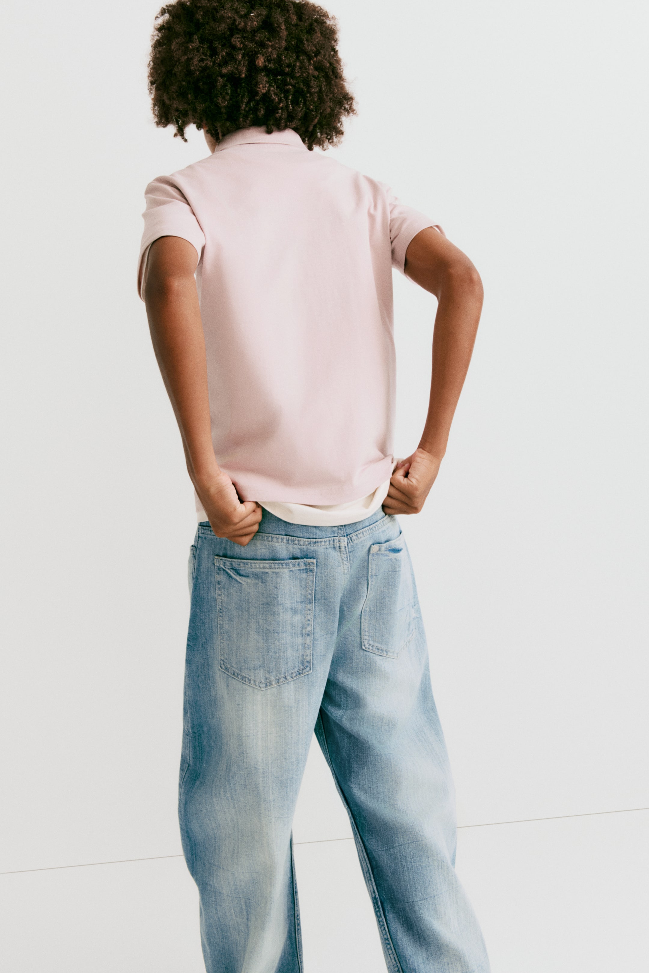Loose-Fit Barrel Jeans