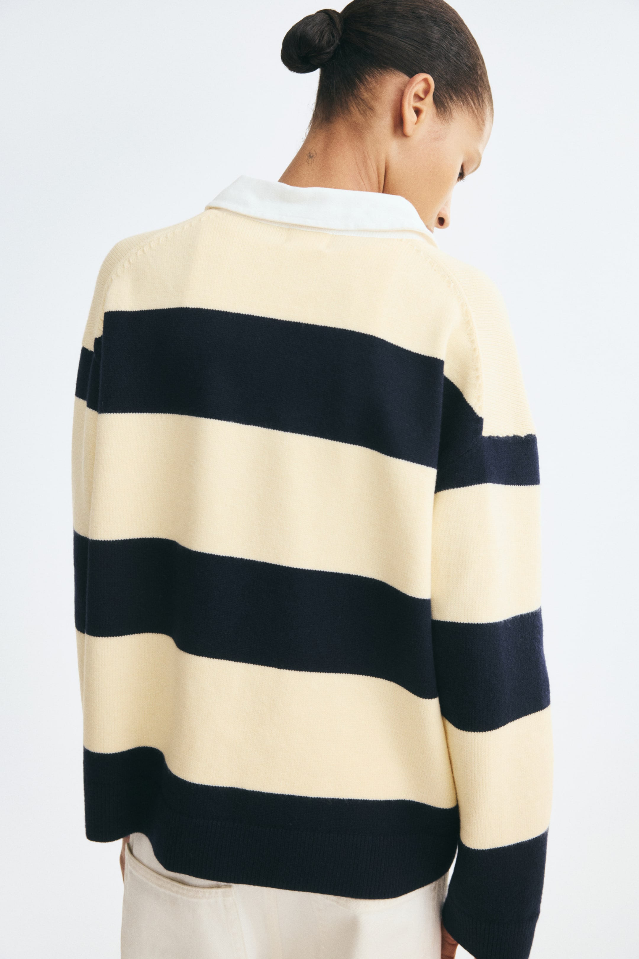 Sweater with Collar