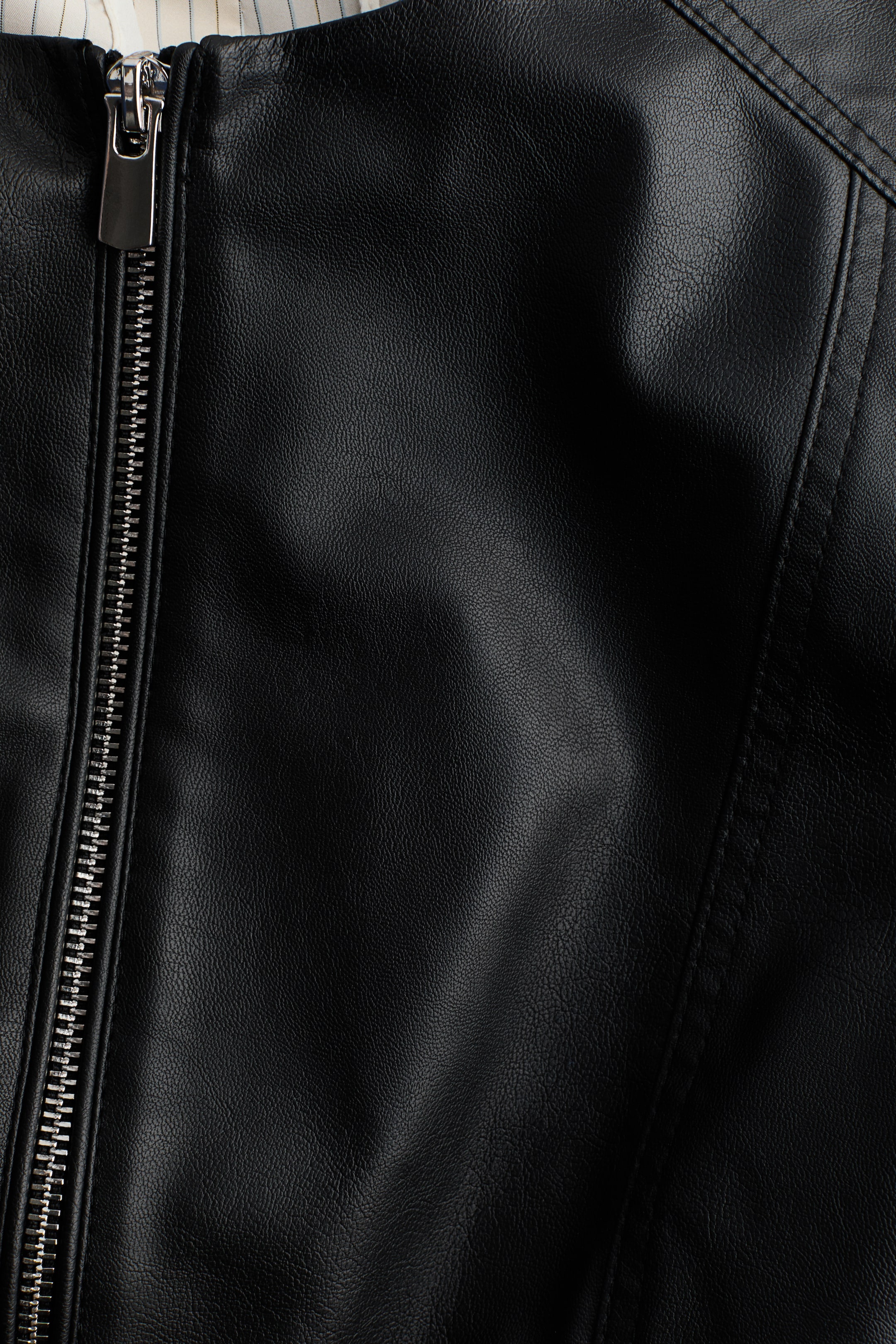 Женские куртки H&M Coated Peplum Jacket — фото 8