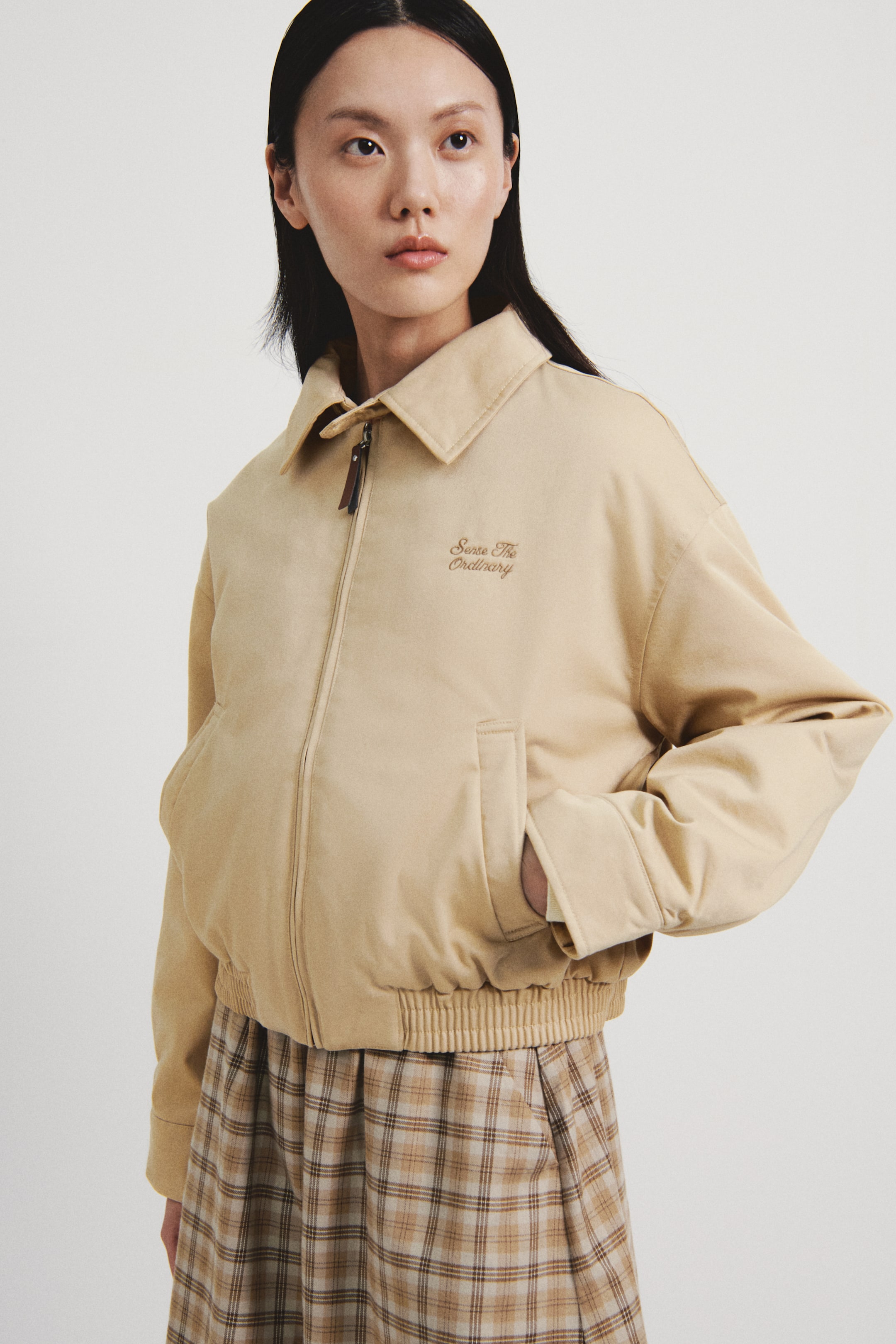 拡大画像を表示: Padded twill jacket - ライトベージュ - レディース | H&M JP 2