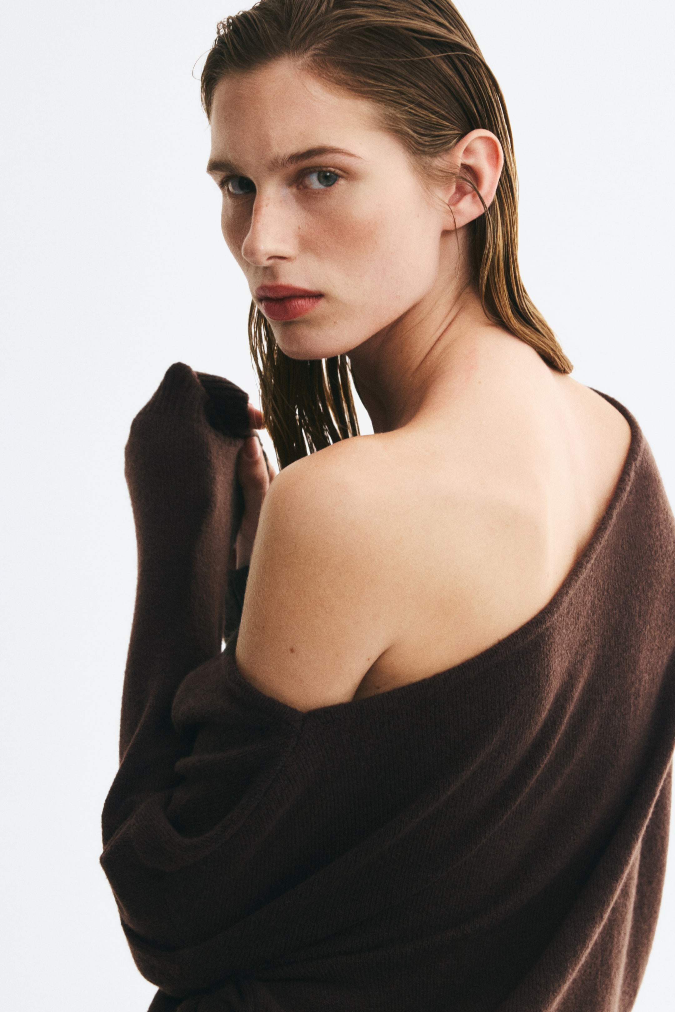 Chandail asymétrique en fin tricot