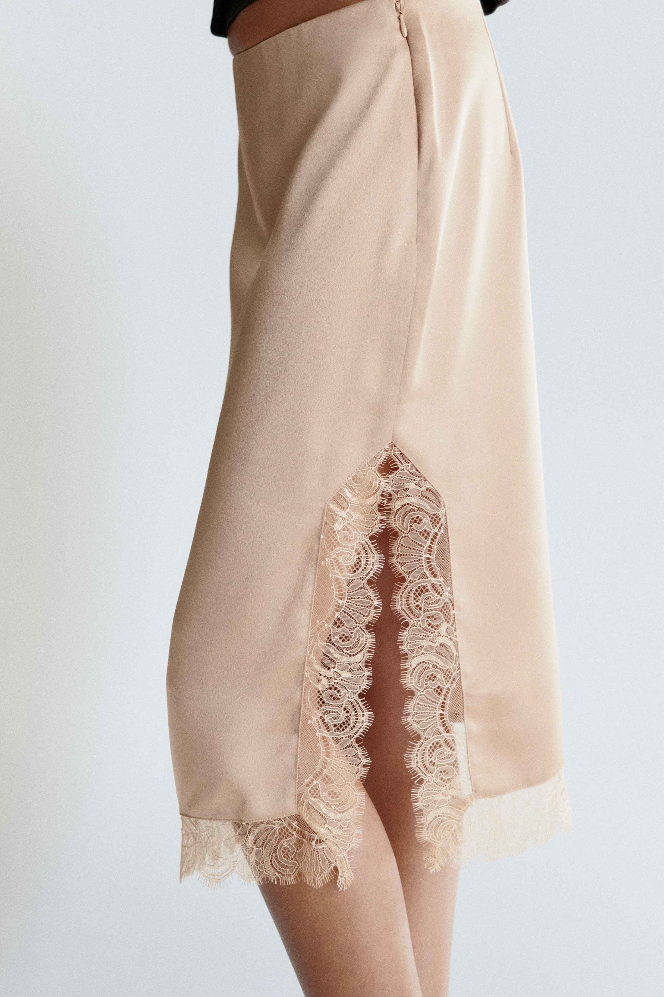 Lace-detail skirt