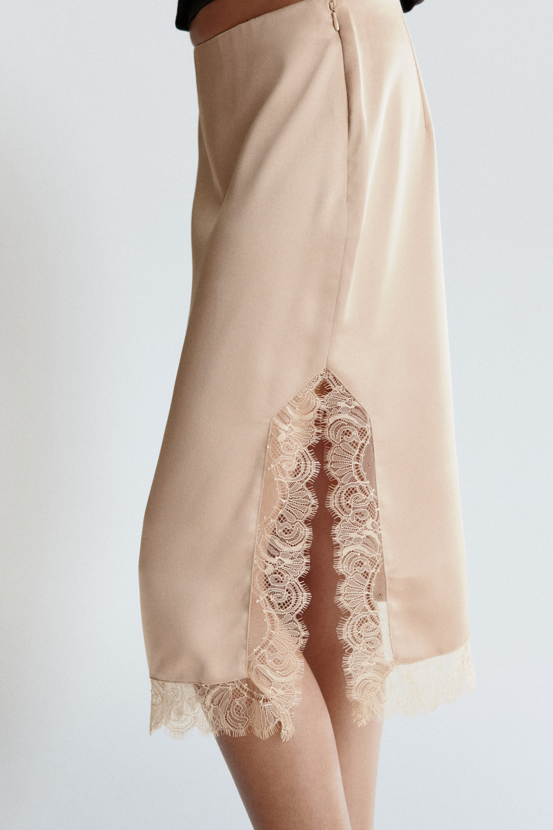 View larger image: Lace-detail skirt - Beige - Ladies | H&M IN 3