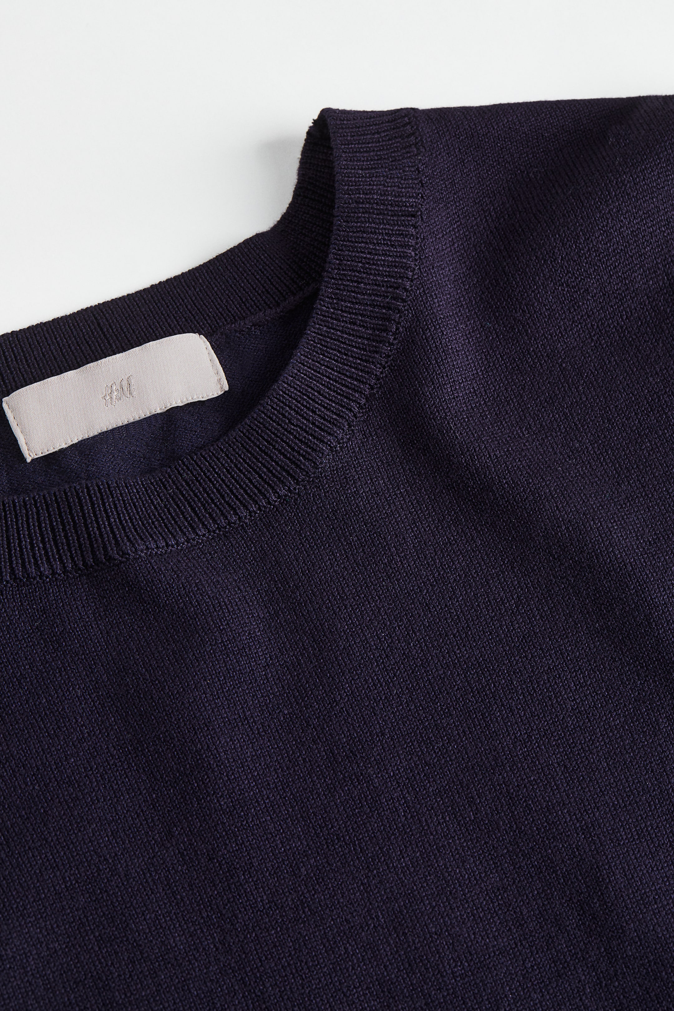 拡大画像を表示: ファインニットトップス - ネイビーブルー - レディース | H&M JP 2