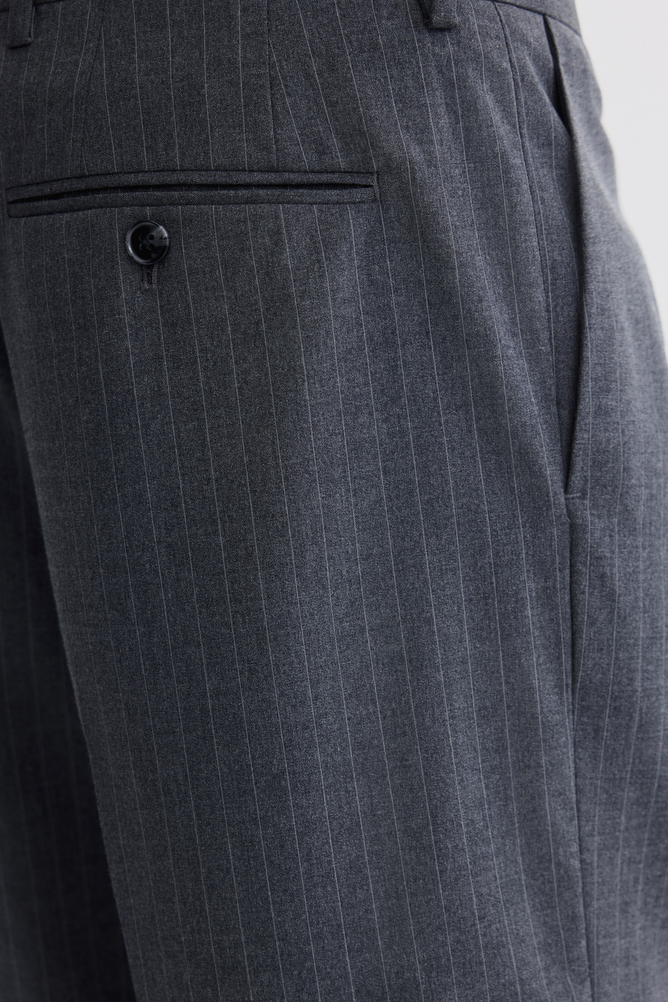 Мужские брюки H&M Loose-Fit Tailored Pants — фото 7