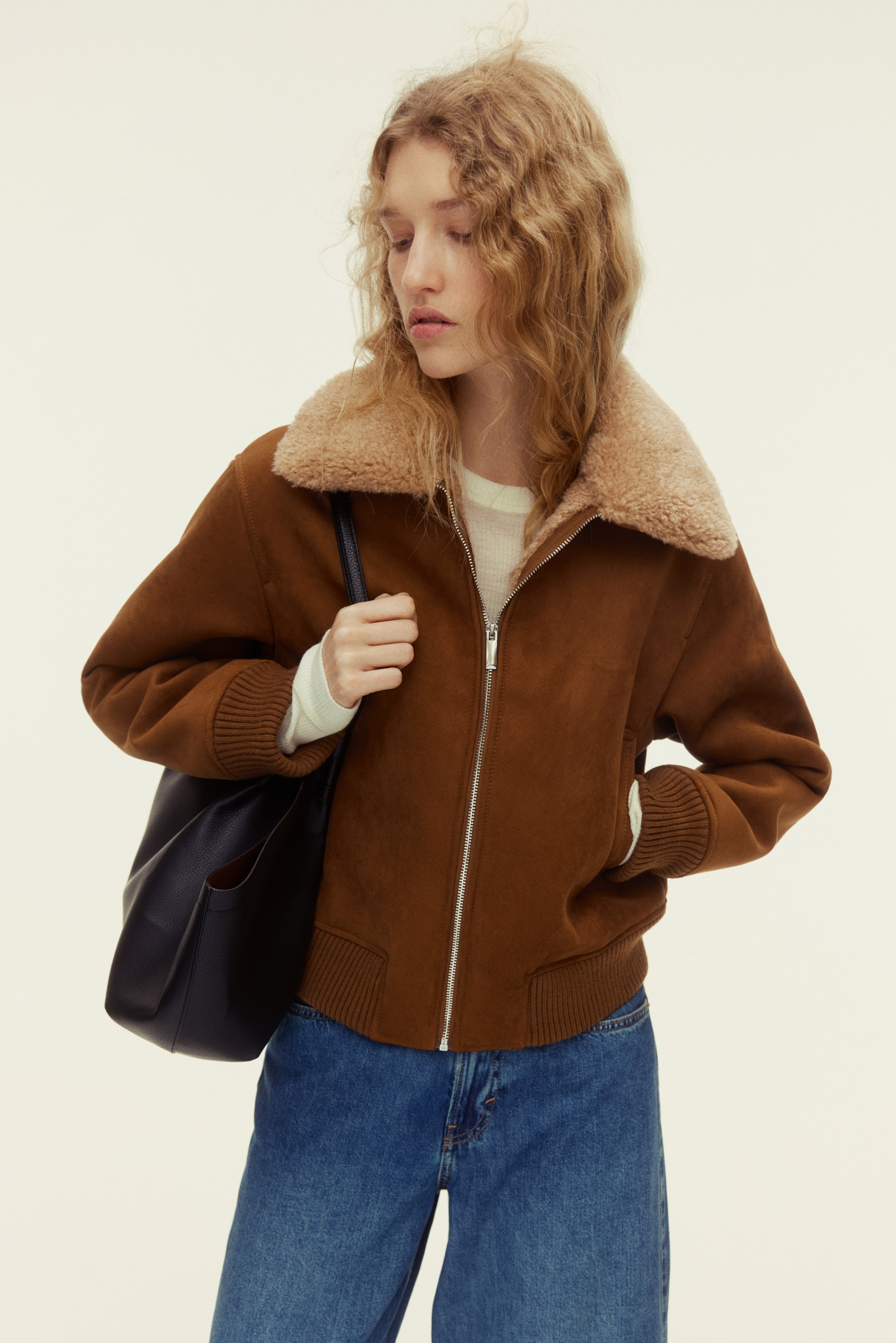 Женские куртки H&M Jacket with Teddy Fleece Collar — фото 3
