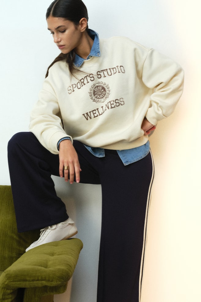 Sweatshirt mit Motiv-Hellbeige/Wellness - 5