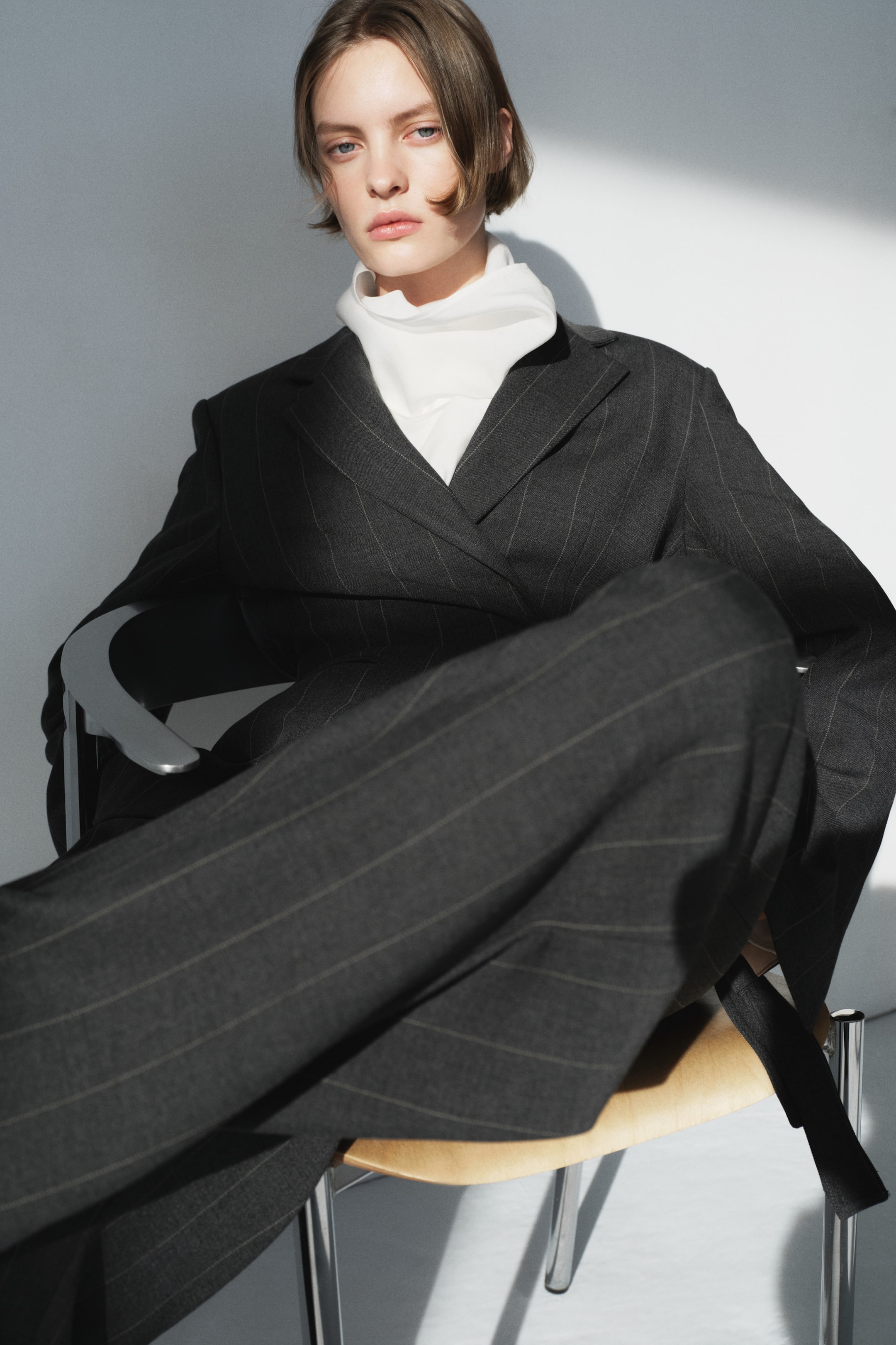 View larger image: Tailored trousers - Dark grey/Pinstriped - Ladies | H&M IN 3