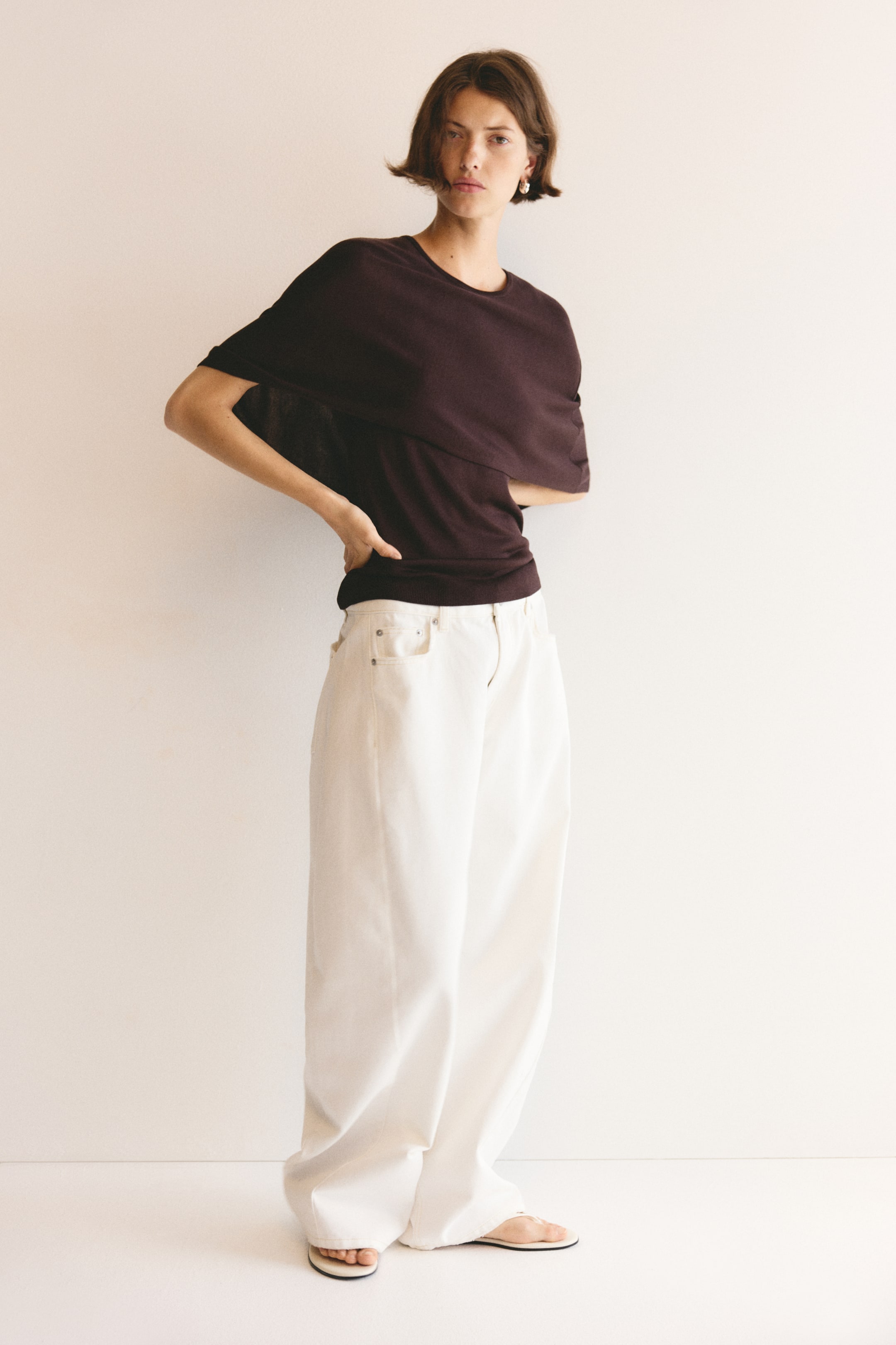 Fine-knit cape top