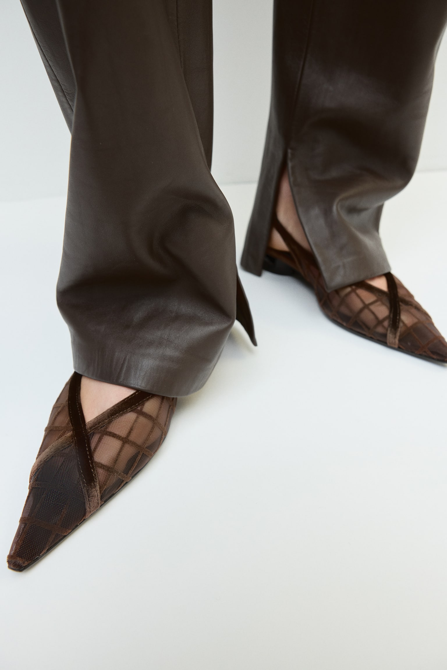 Женские туфли H&M Block-Heeled Slingbacks, цвет: Тёмный коричневый — фото 2