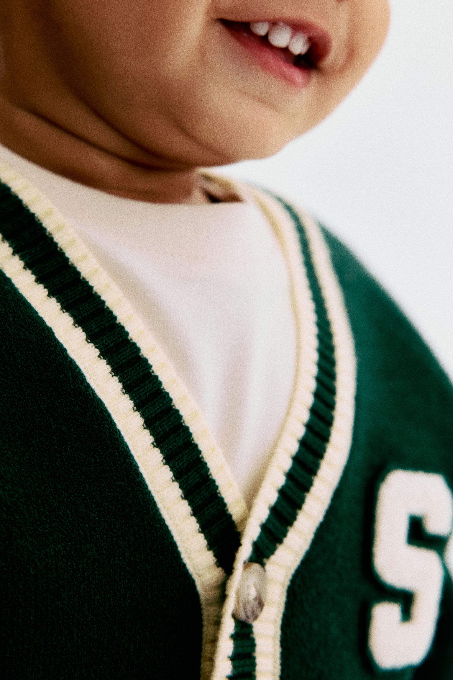 Детский кардиган H&M Fine-Knit, цвет: Тёмный зелёный — фото 3