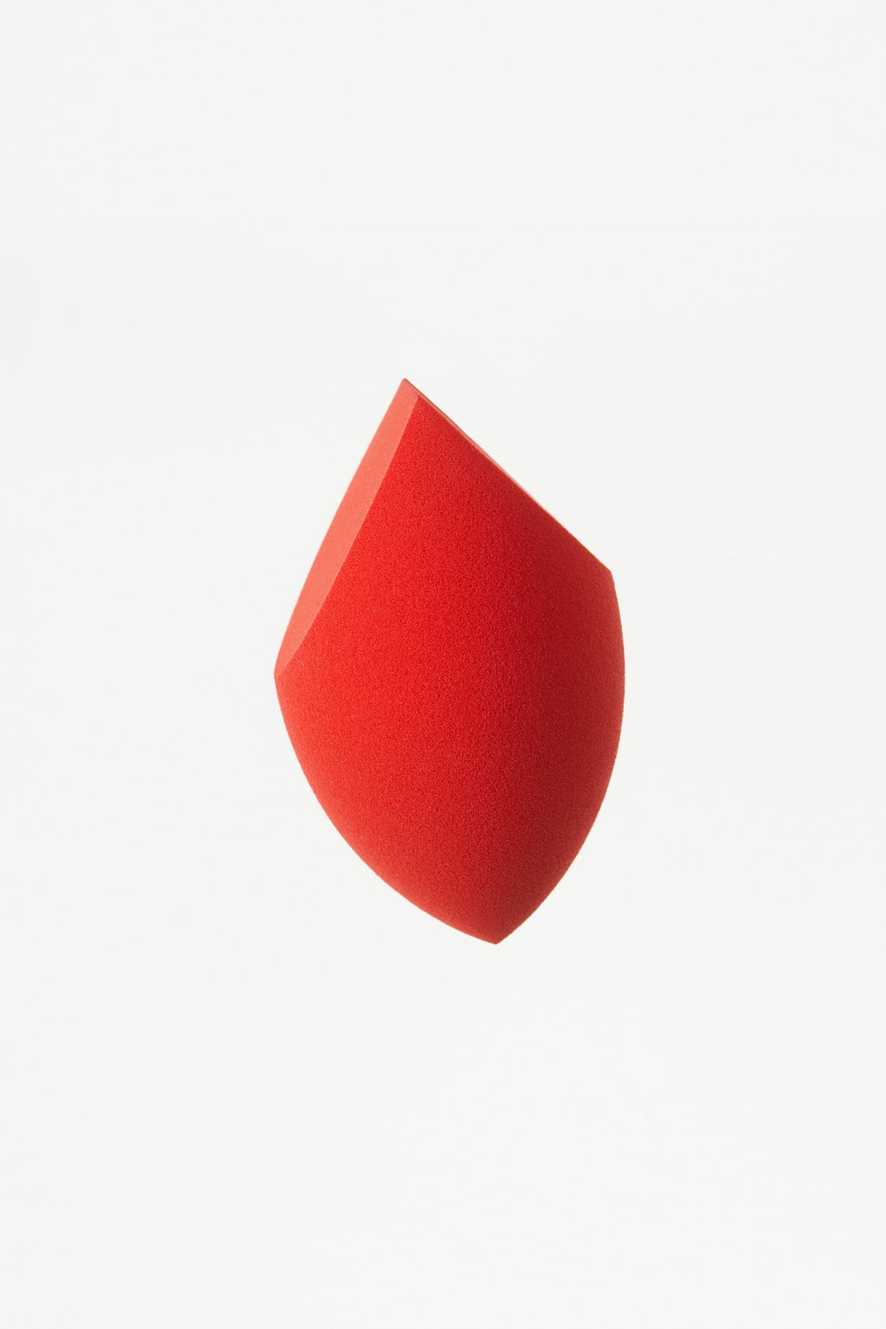 Precision Makeup Sponge - image 2
