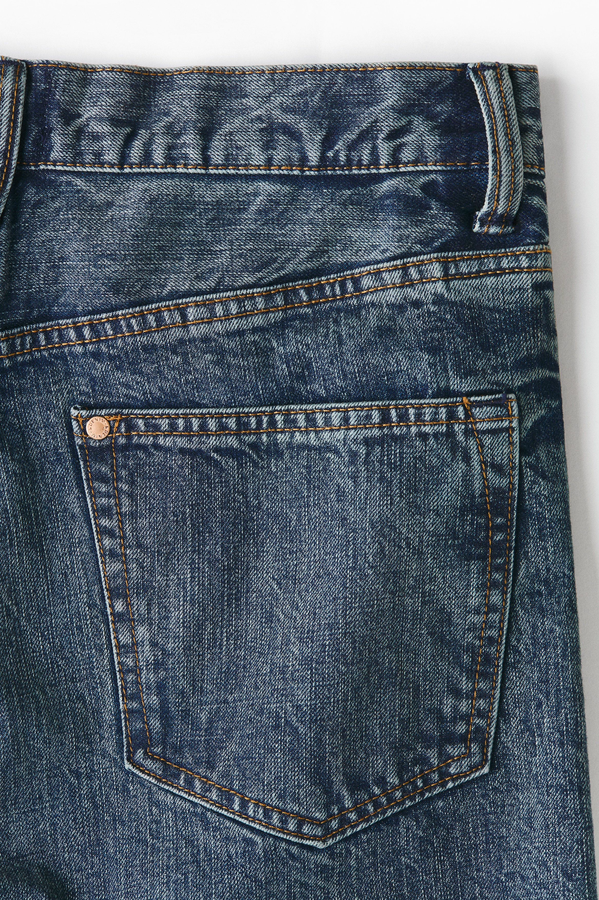 Loose Straight twisted leg jeans