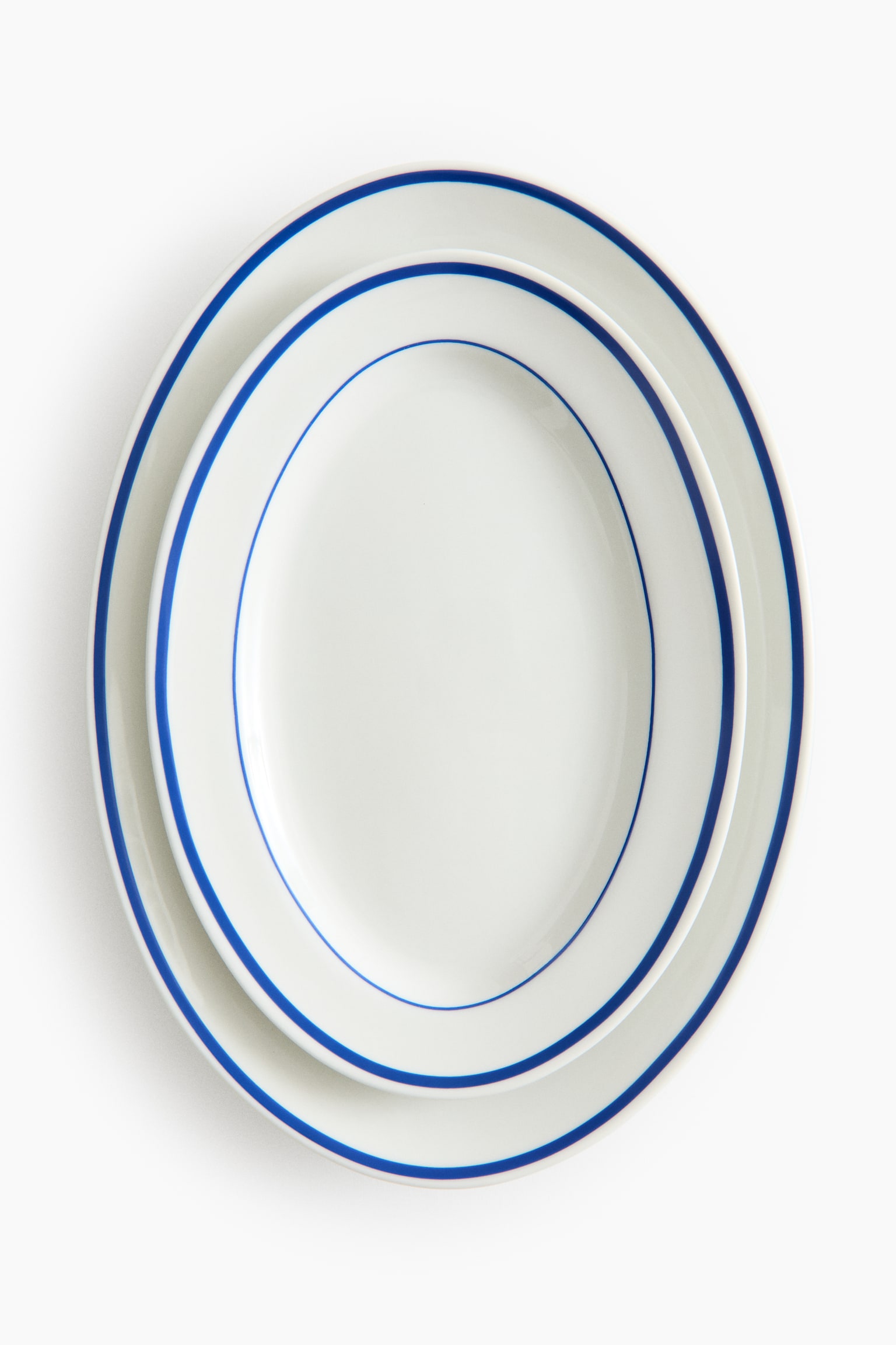 2-pack porcelain serving plates - White/Blue/White/Black/White/Red - 1