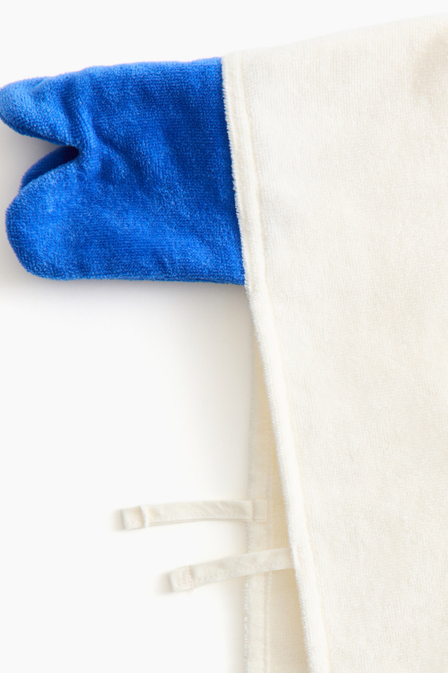 Towel cape - White/Pelican/Red/Strawberry/Light pink/Flower/Olive green/Dinosaur/Light blue/Shark/Light beige/Giraffe/Blue/Fish/Light blue/Octopus - 3